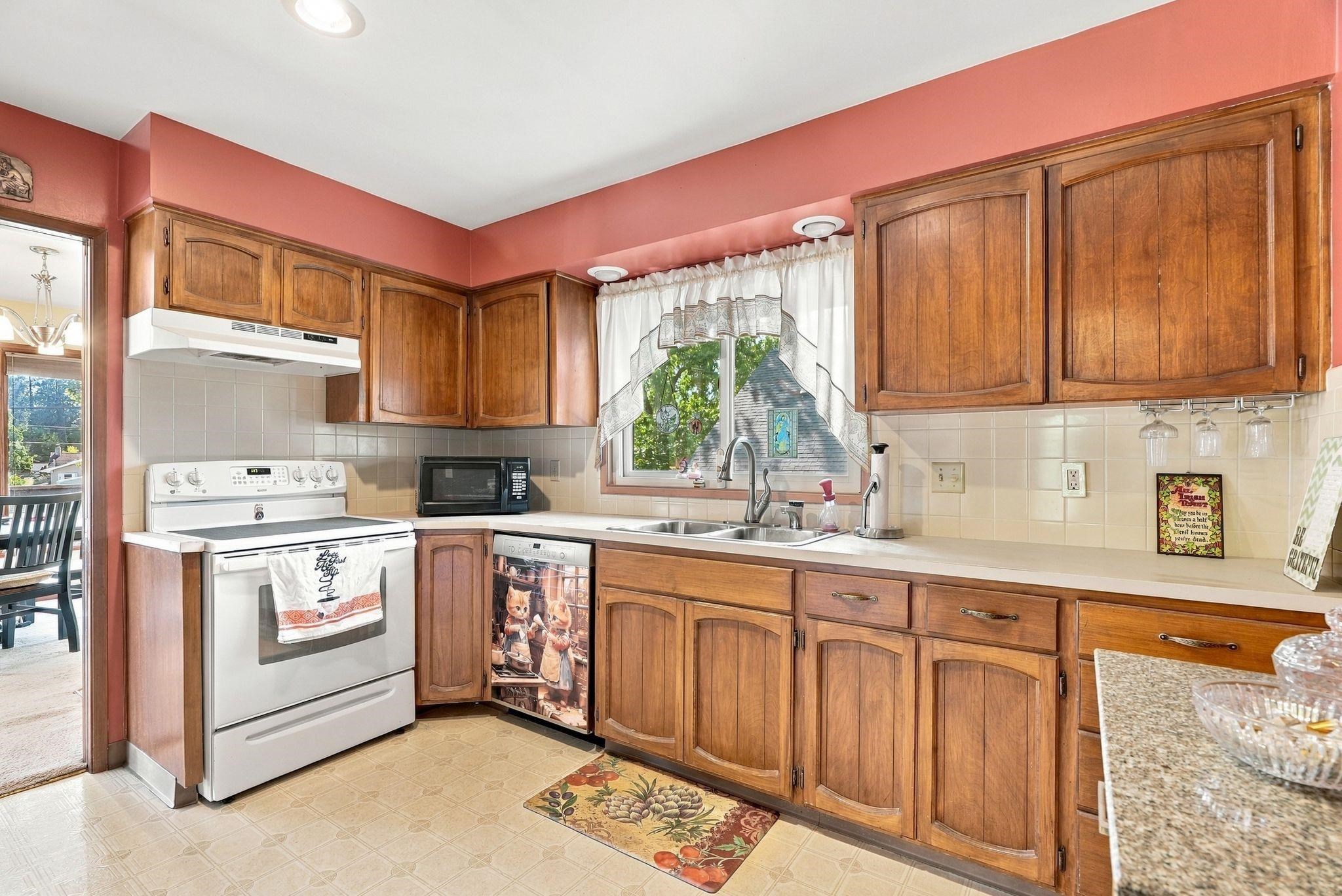 305 E 24th Ave - Photo 8