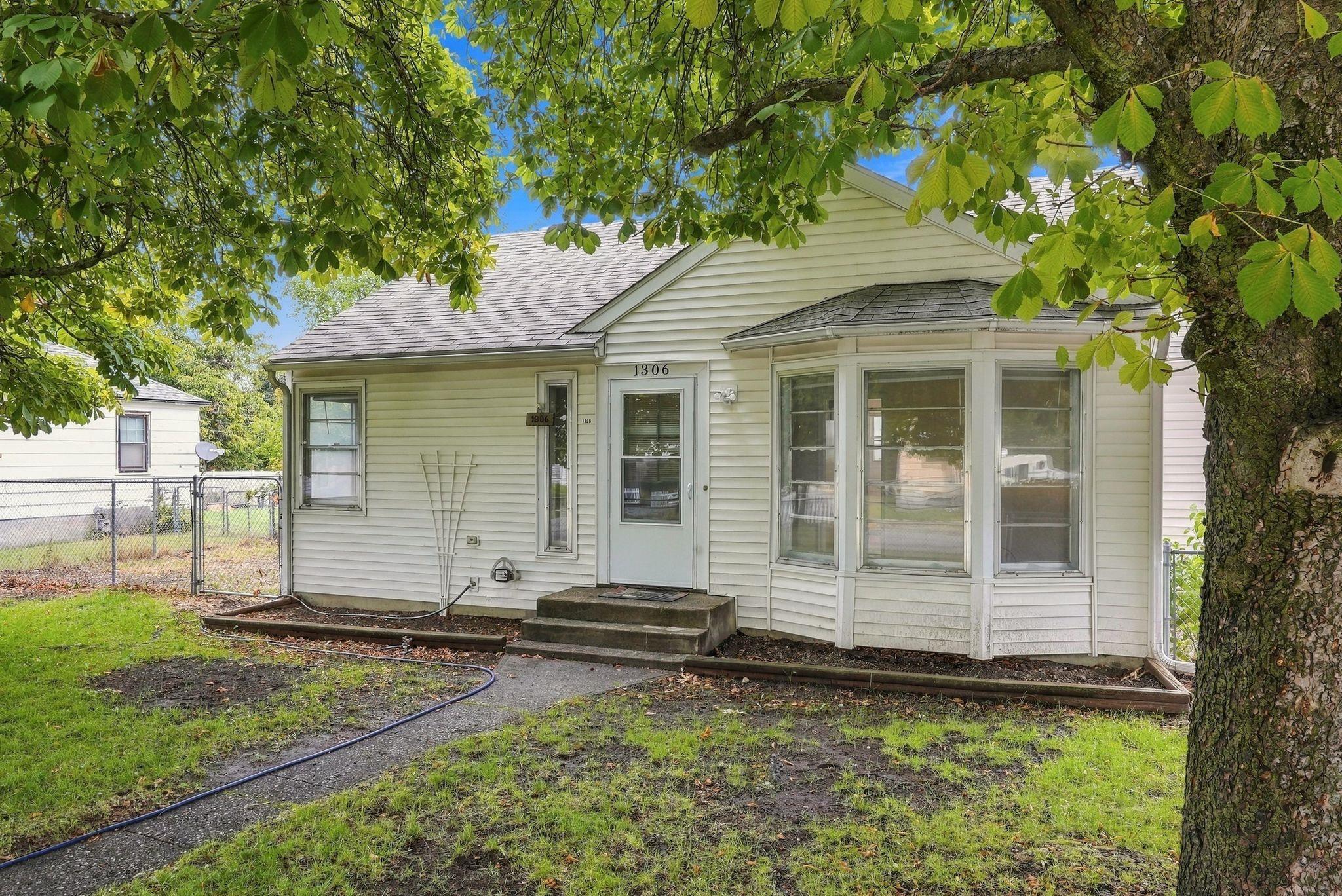 1306 N Farr Rd - Photo 2