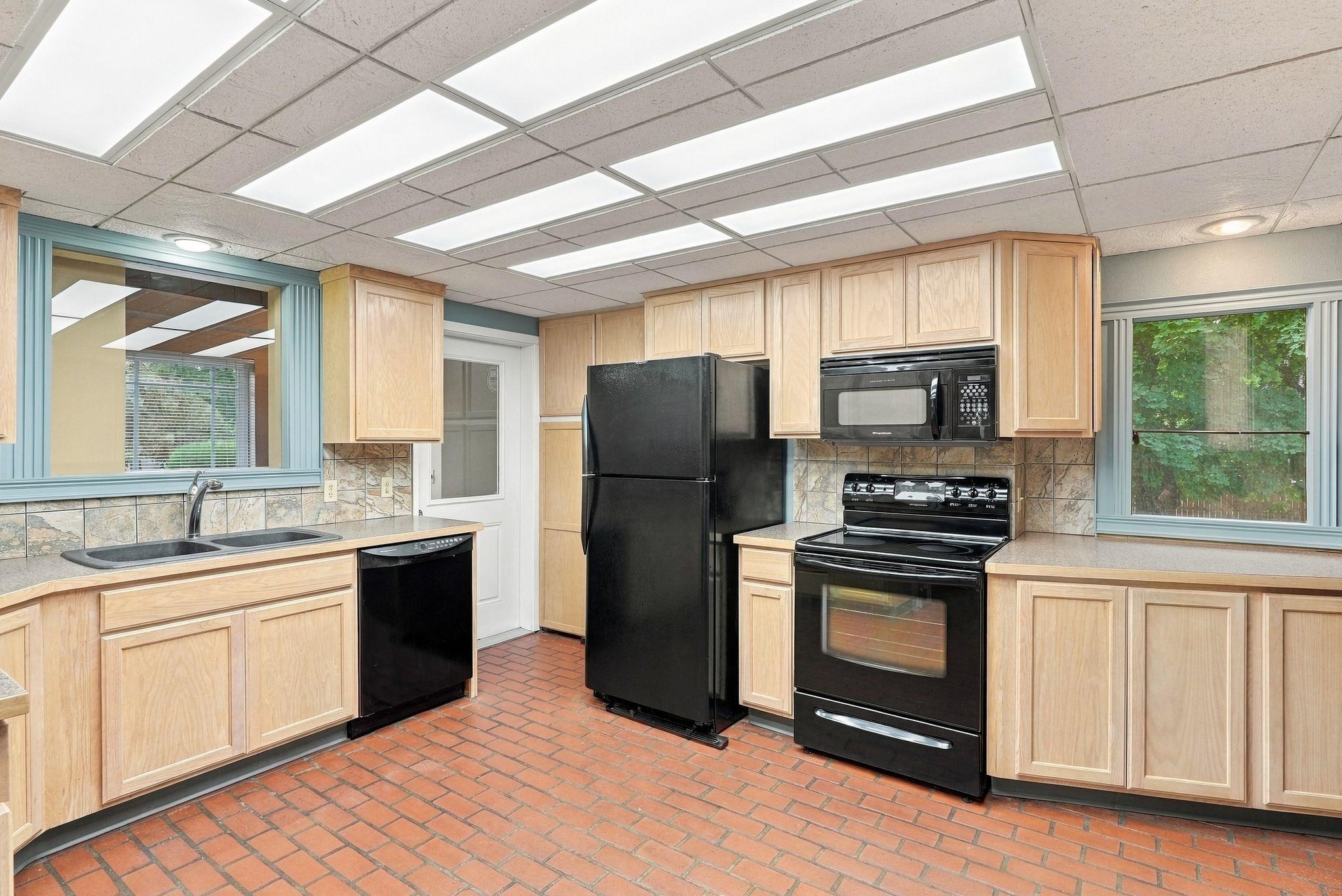 829 W Mansfield Ave - Photo 18