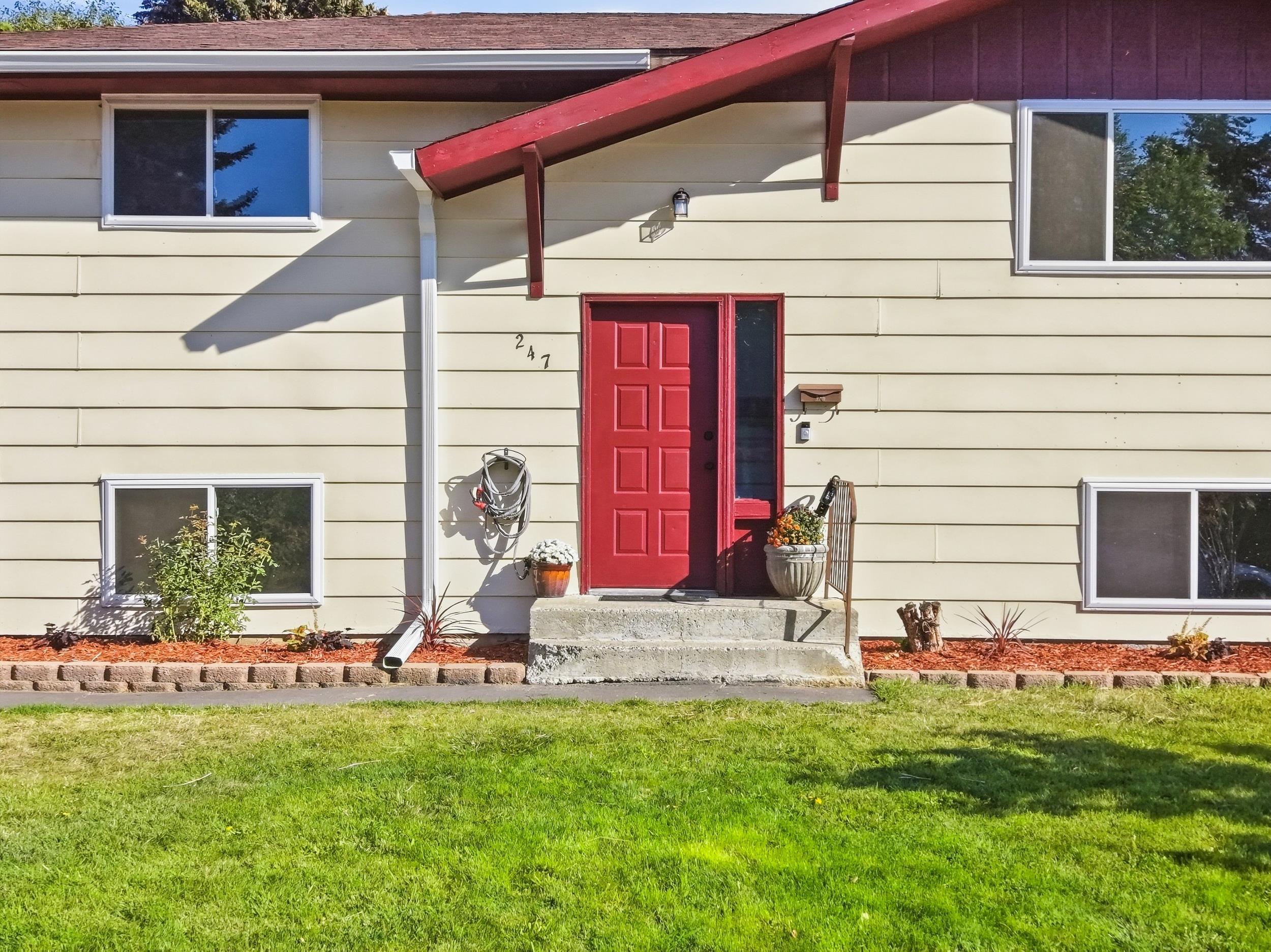 247 Walker Dr - Photo 2