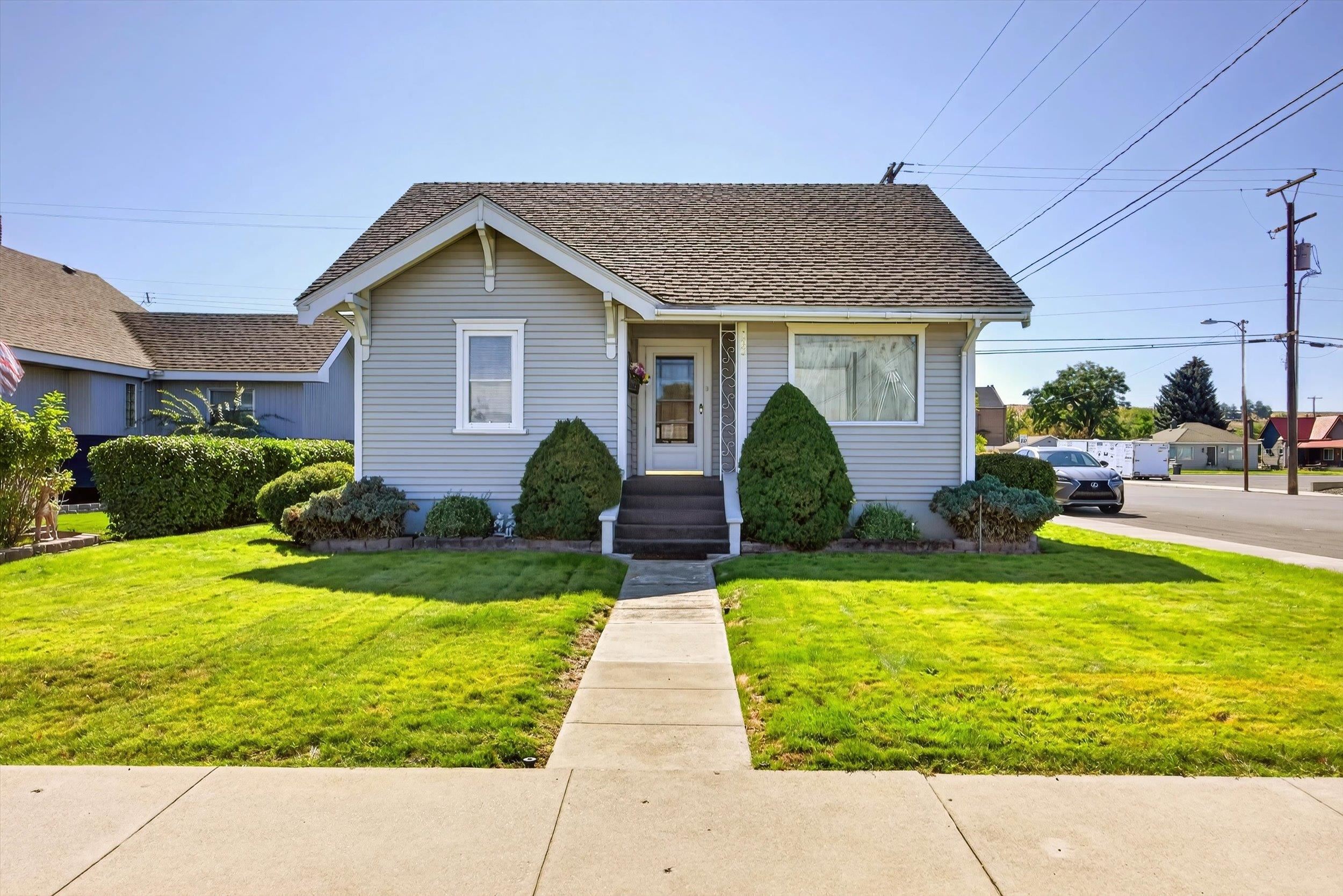 102 E 1st Ave - Photo 1