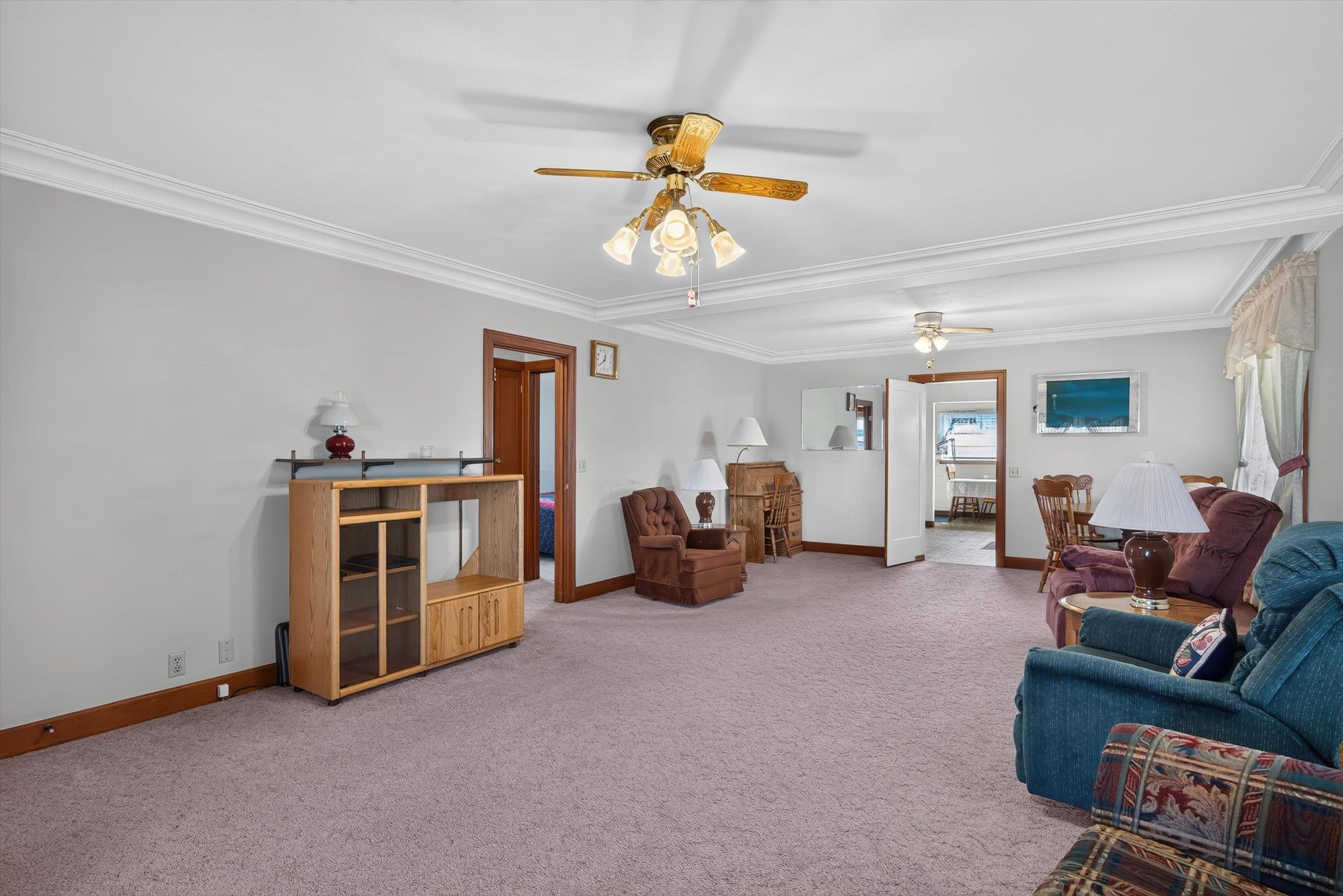 102 E 1st Ave - Photo 7