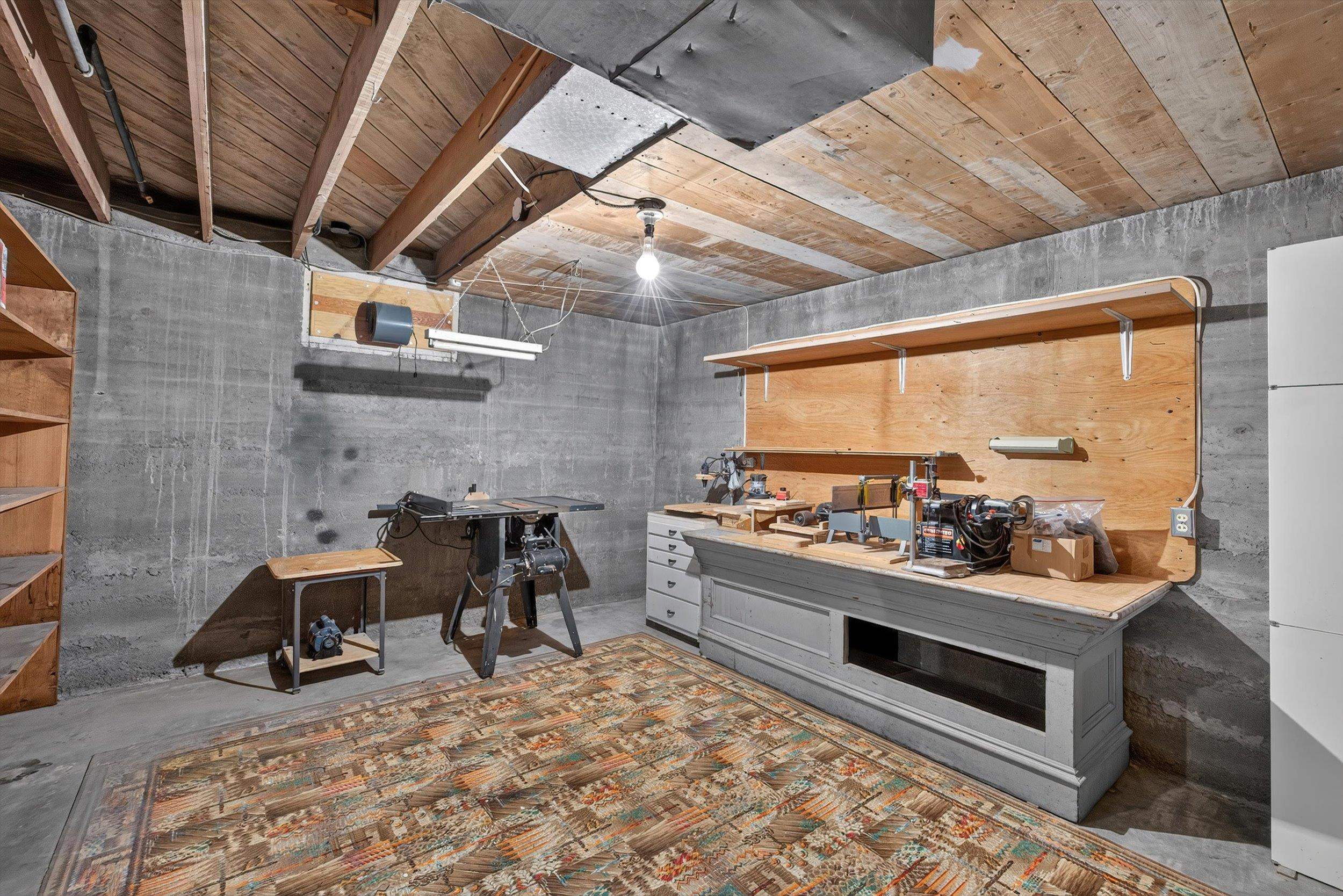 102 E 1st Ave - Photo 23
