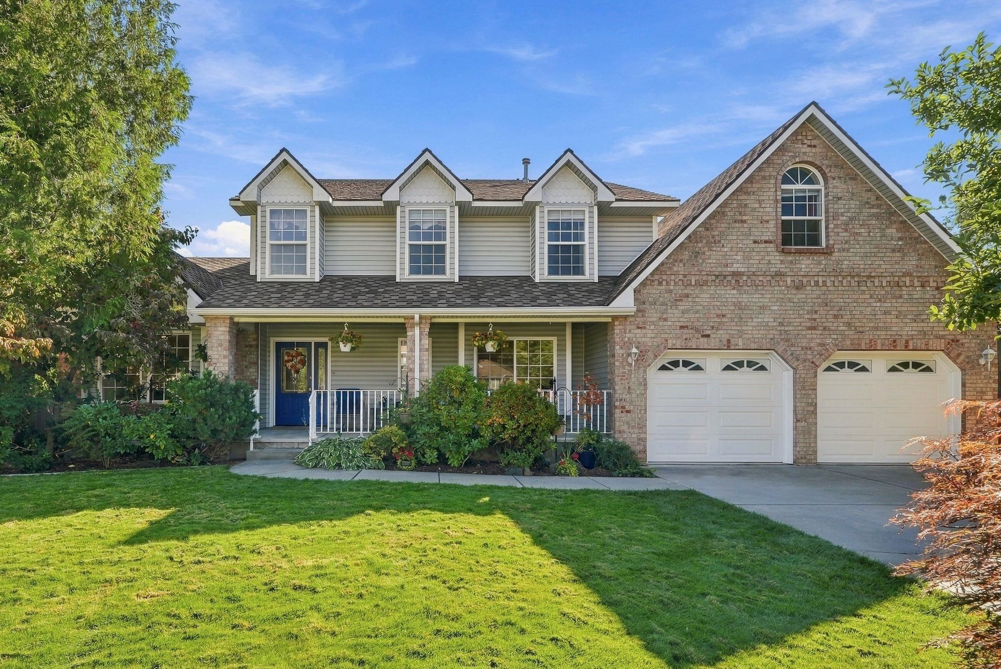 8704 N Kensington Dr - Photo 1