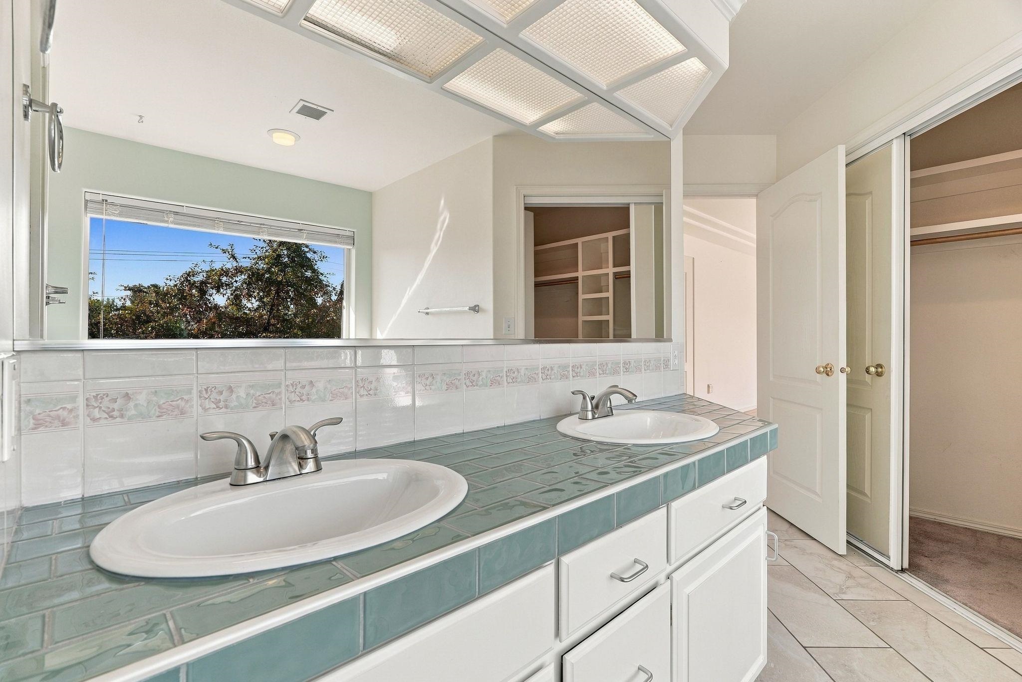 8704 N Kensington Dr - Photo 24