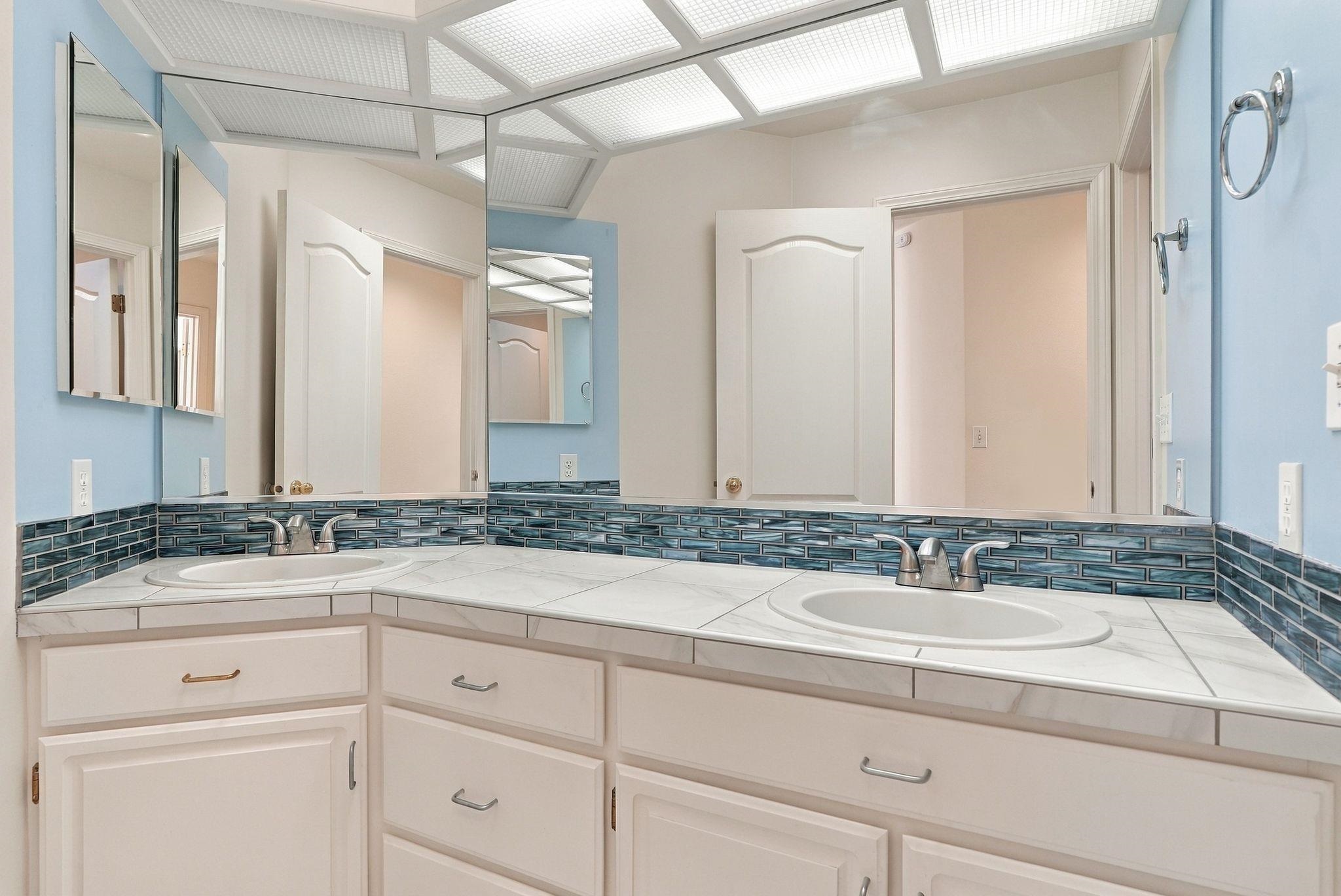 8704 N Kensington Dr - Photo 30