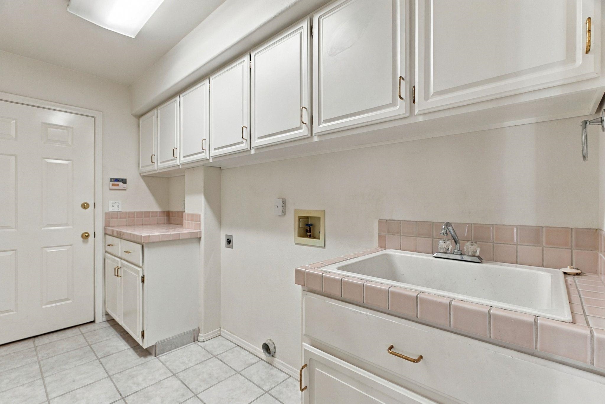 8704 N Kensington Dr - Photo 40
