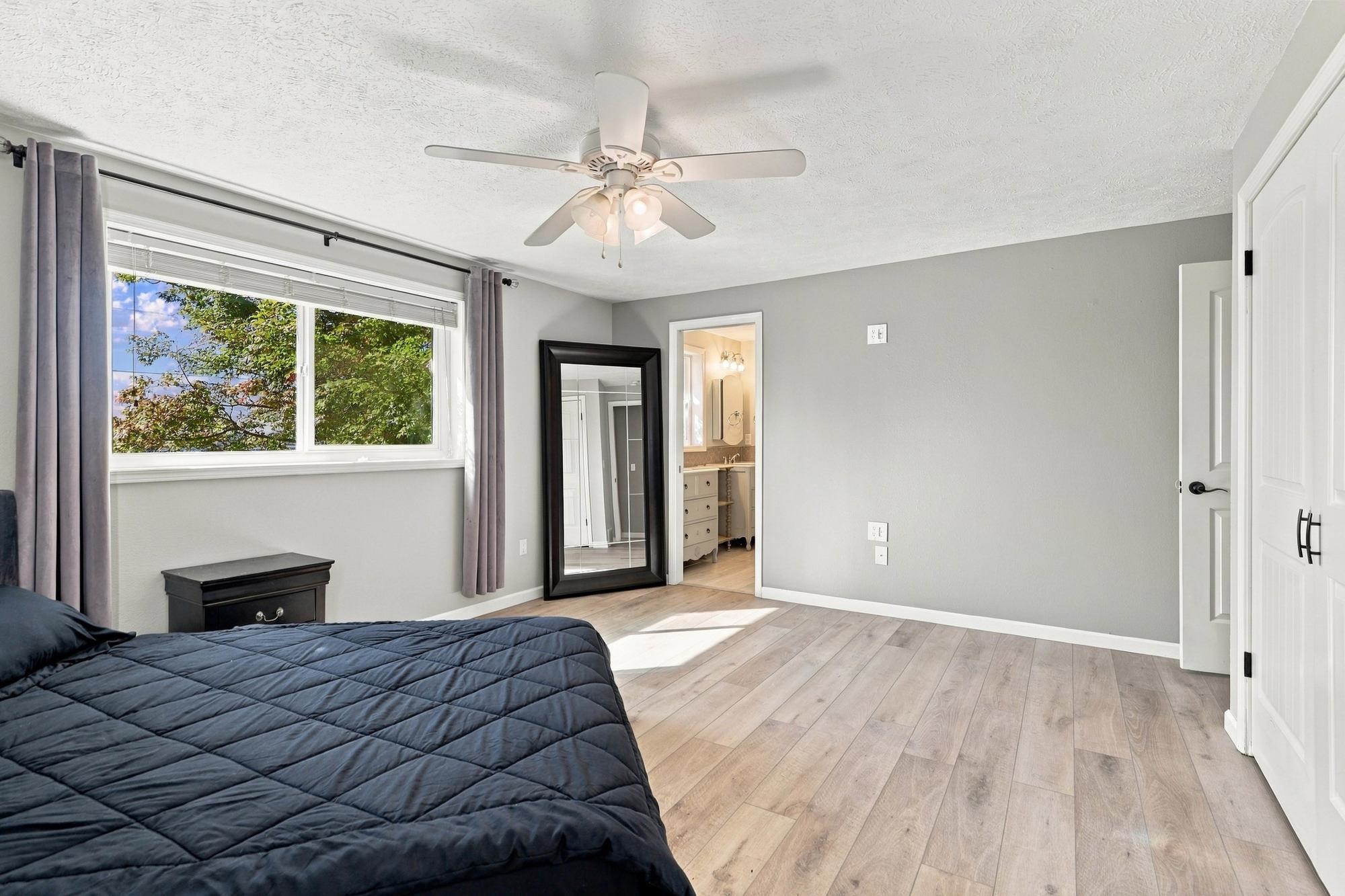 2212 W Weile Ave - Photo 10