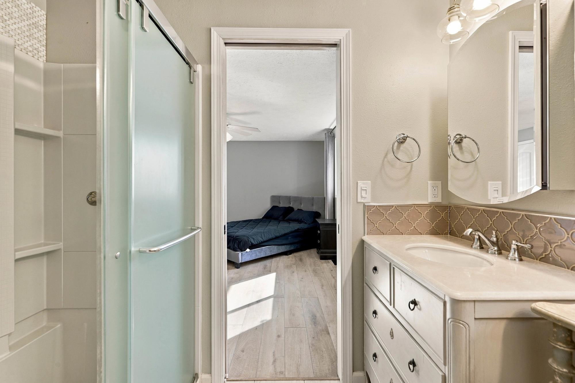 2212 W Weile Ave - Photo 12