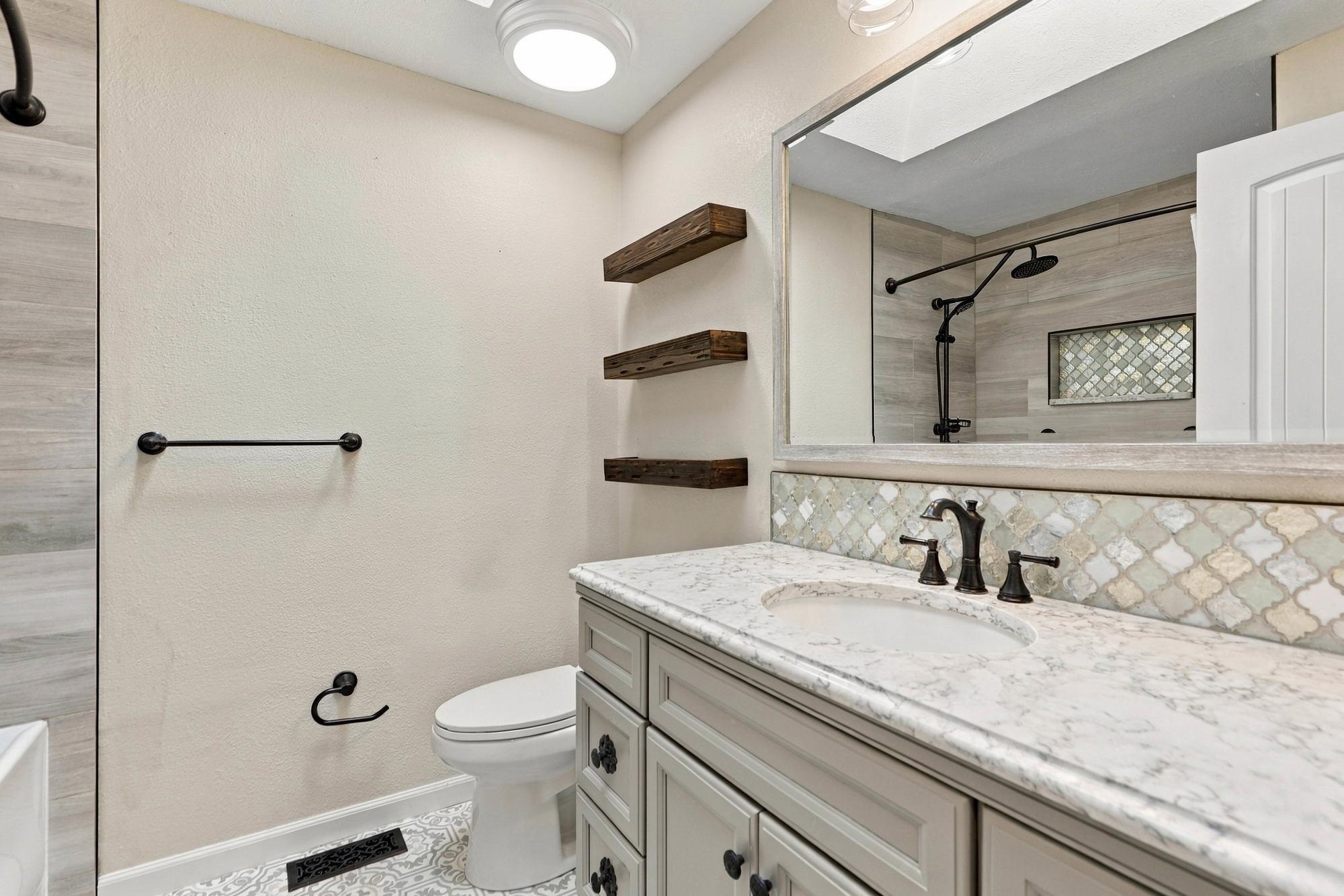 2212 W Weile Ave - Photo 17
