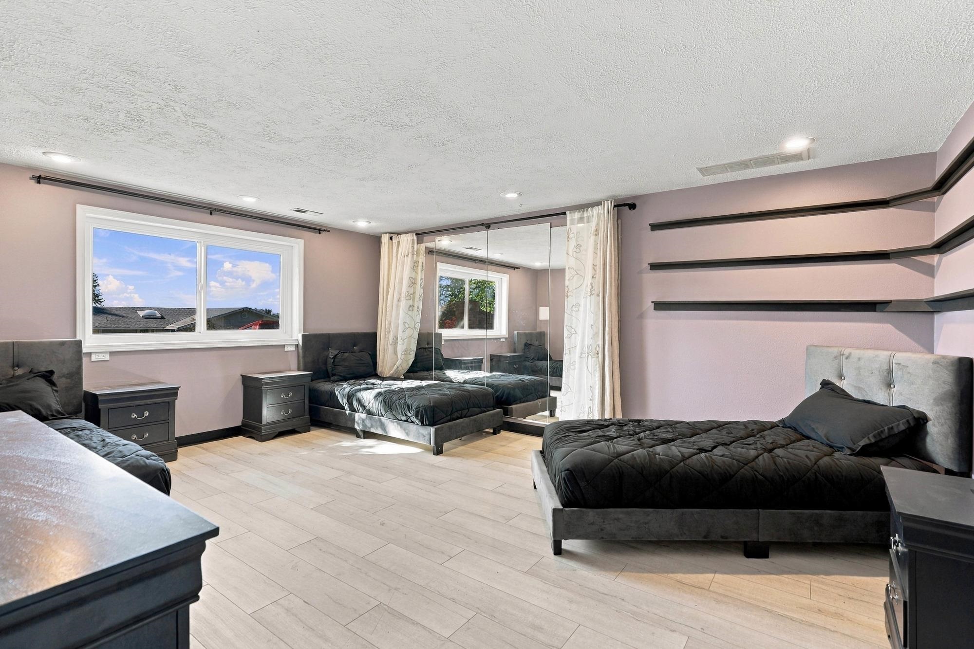 2212 W Weile Ave - Photo 18