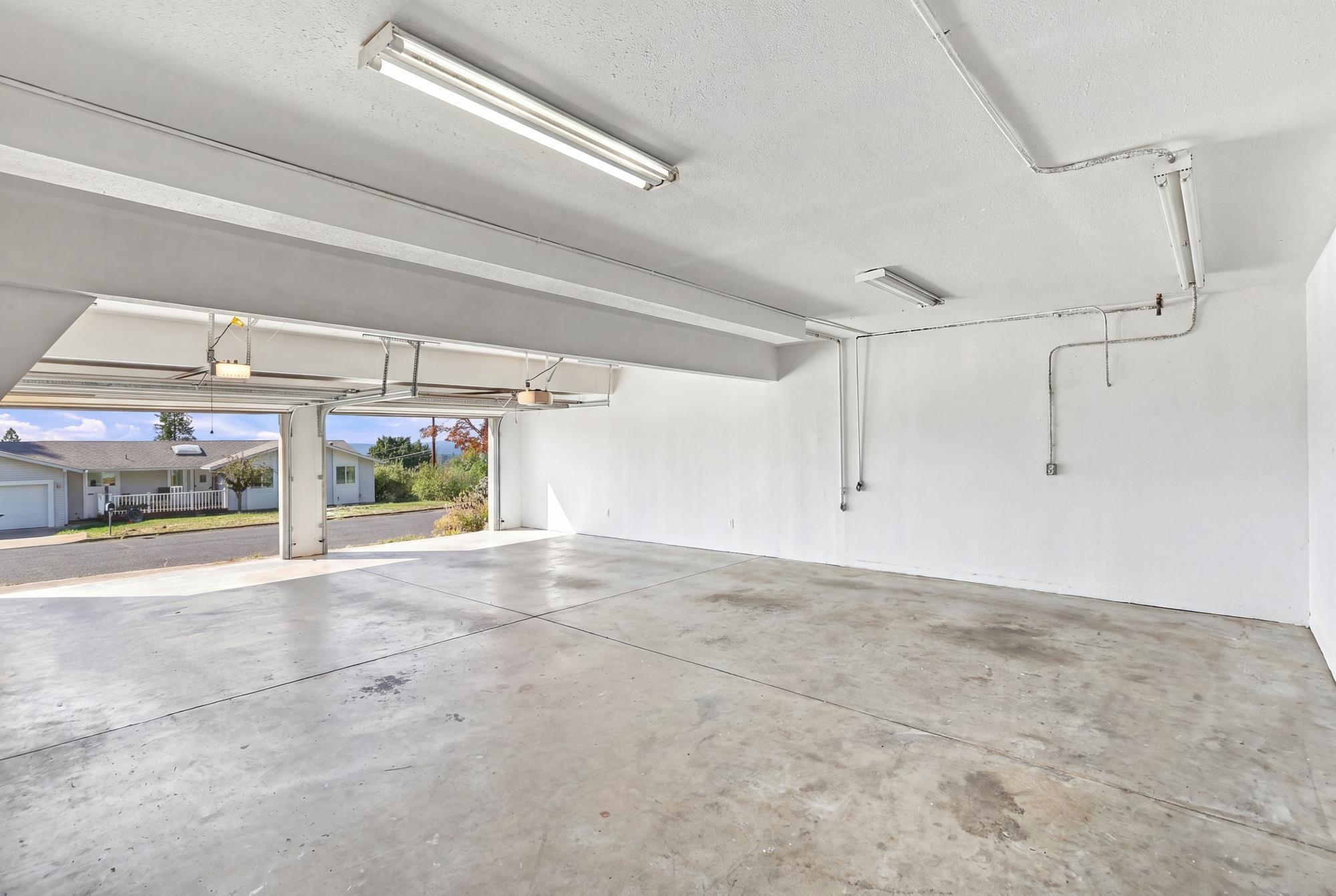 2212 W Weile Ave - Photo 24