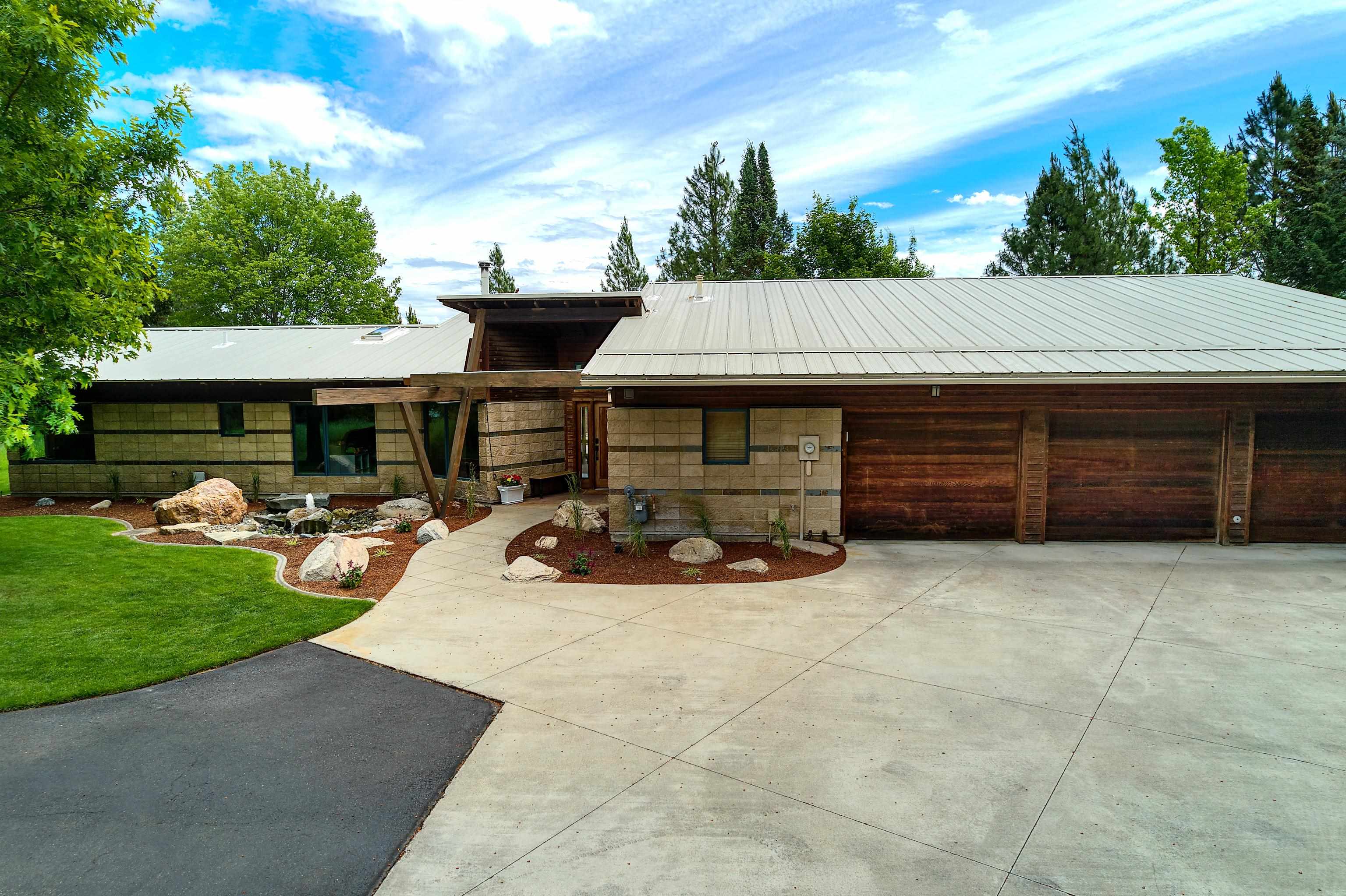 1616 E Whispering Springs Ln - Photo 1