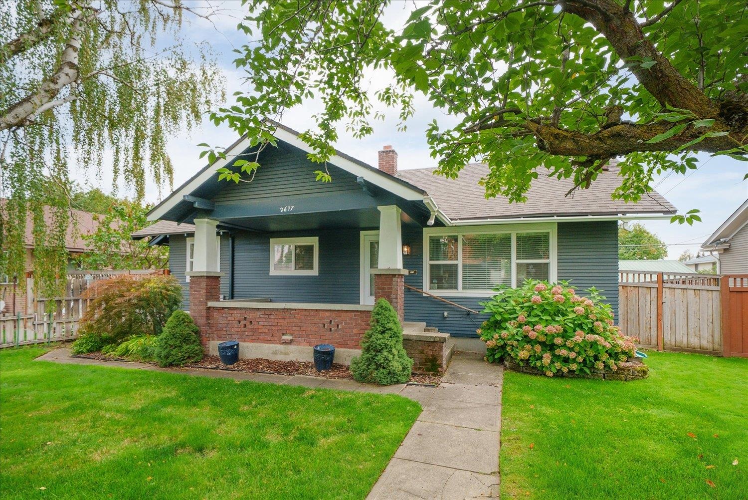 2617 W Fairview Ave - Photo 1