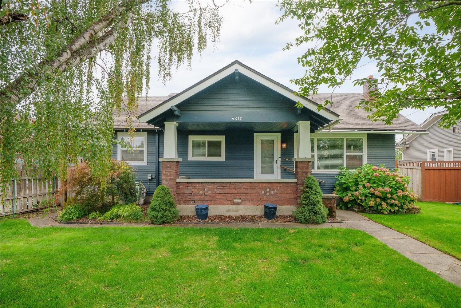 2617 W Fairview Ave - Photo 2