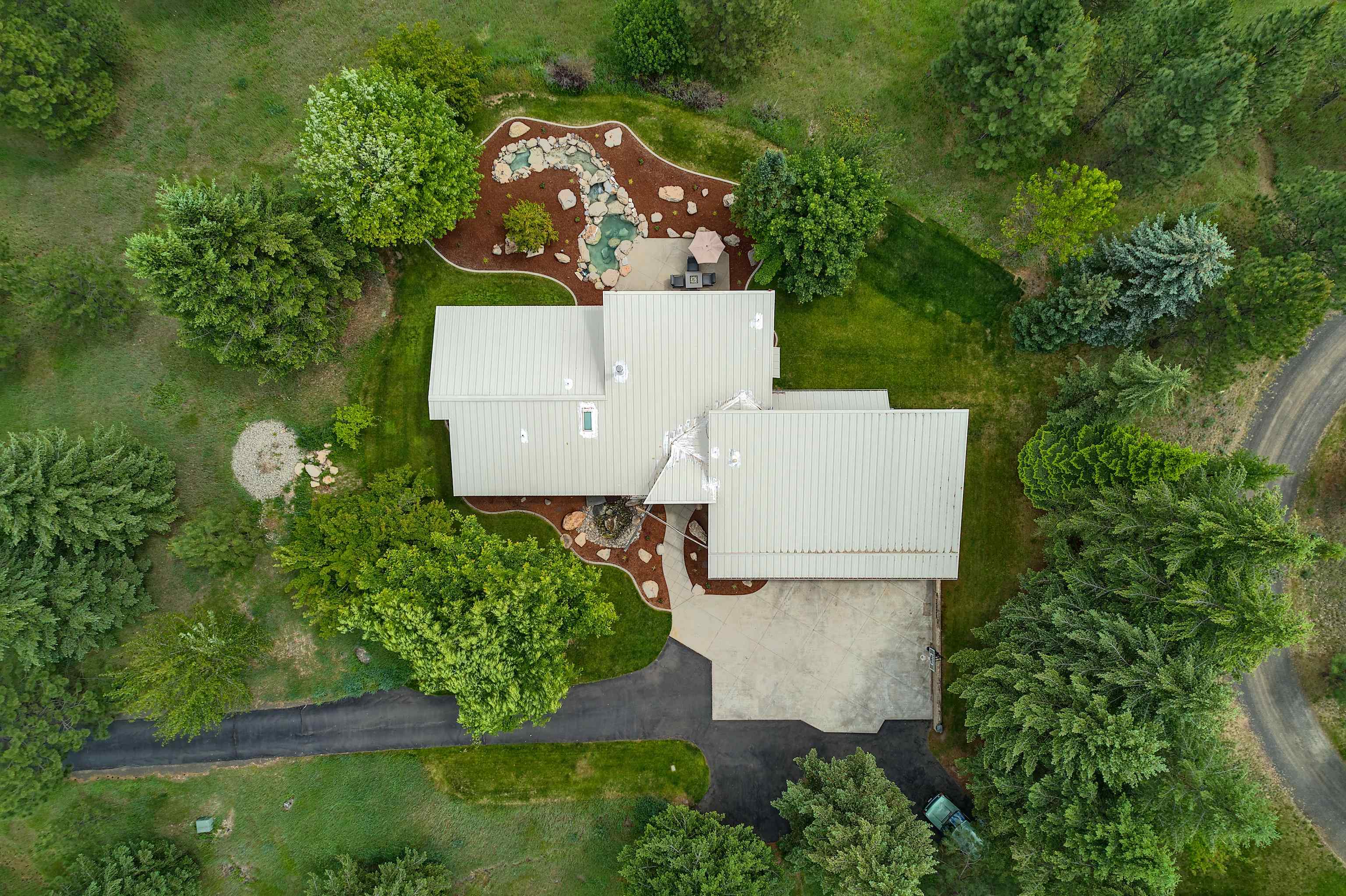 1616 E Whispering Springs Ln - Photo 43