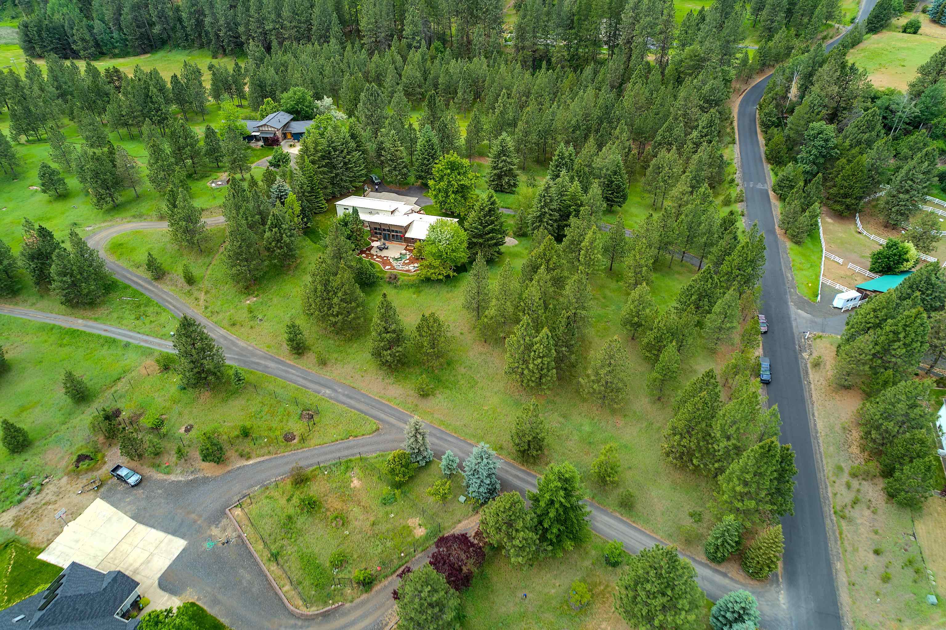 1616 E Whispering Springs Ln - Photo 44