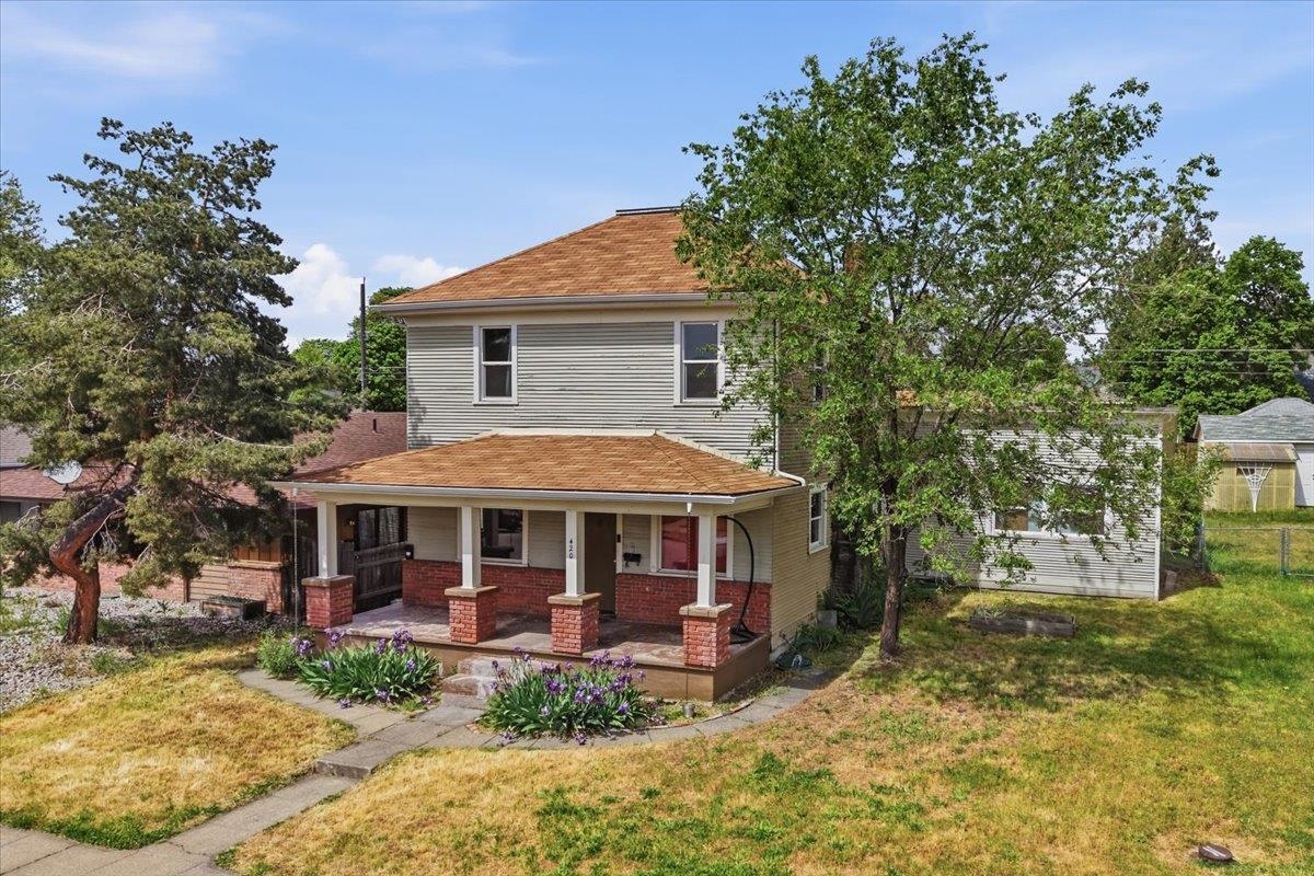 420 W Shannon Ave - Photo 2