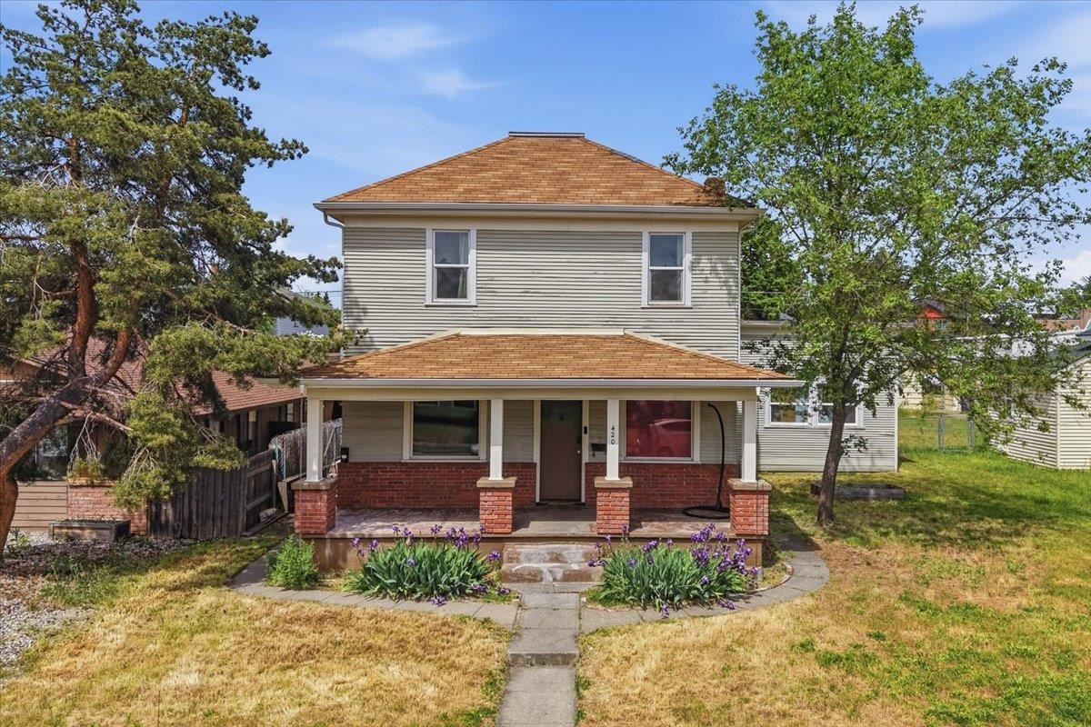 420 W Shannon Ave - Photo 1