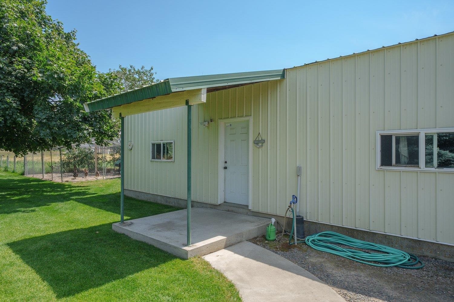 8711 S Cedar Rd - Photo 40