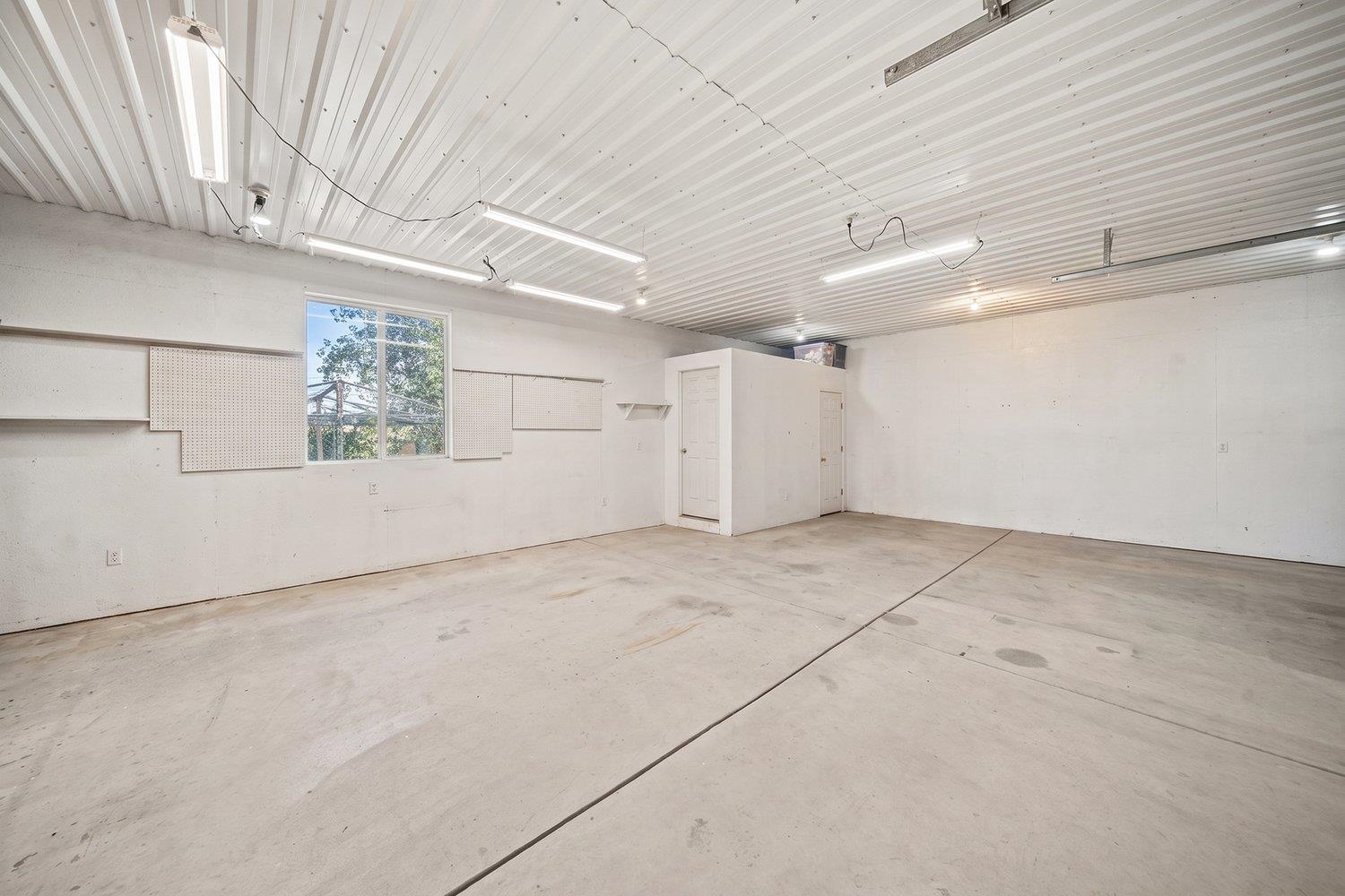 8711 S Cedar Rd - Photo 36