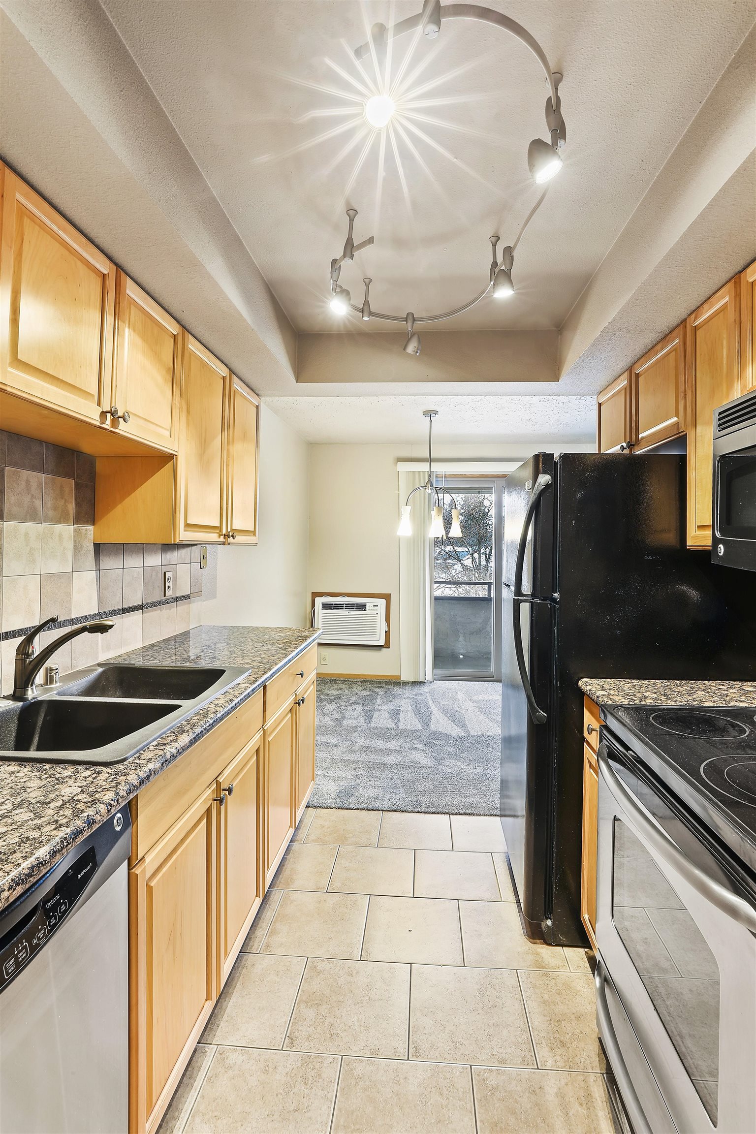 1711 W 7th Ave - Photo 11
