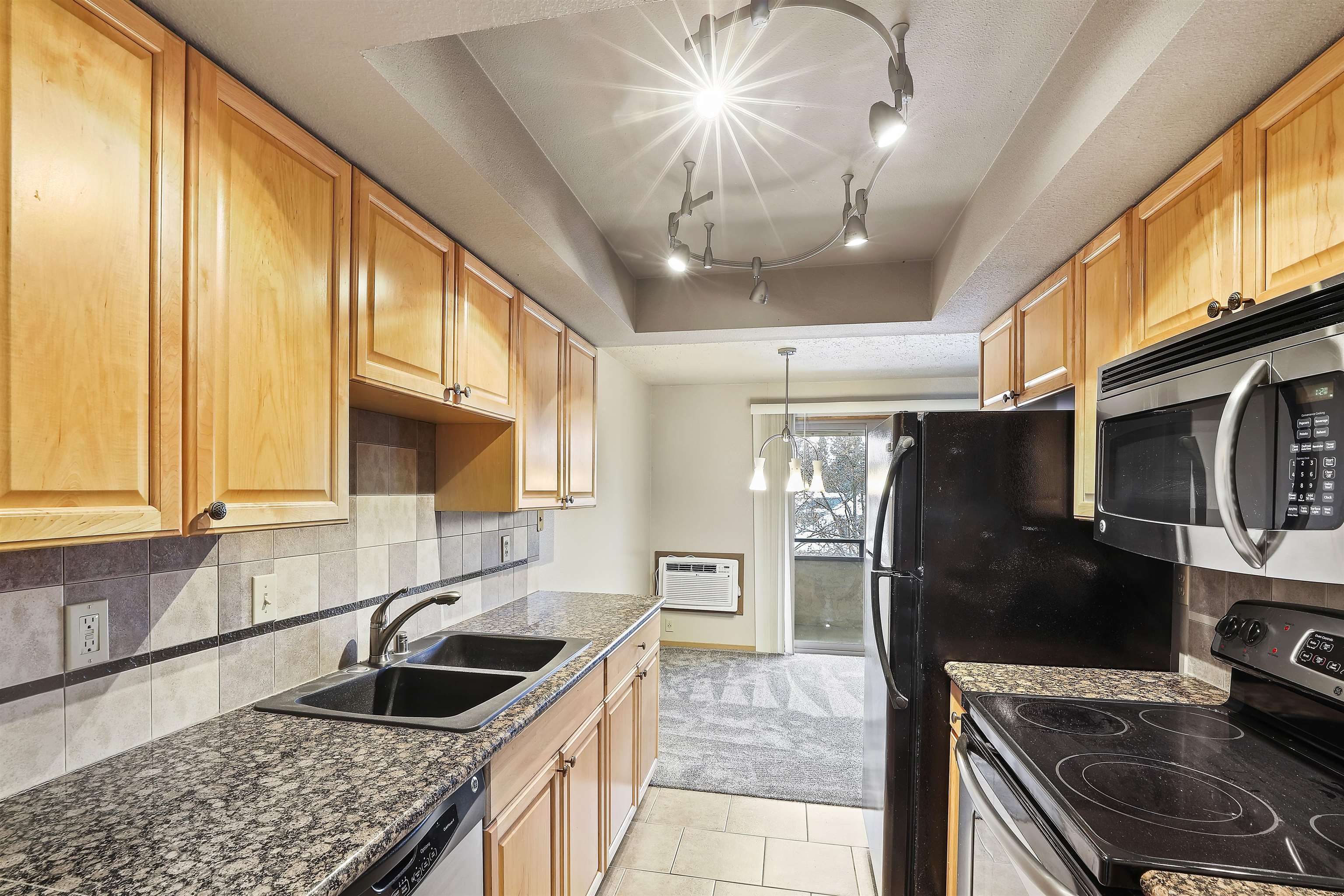 1711 W 7th Ave - Photo 12
