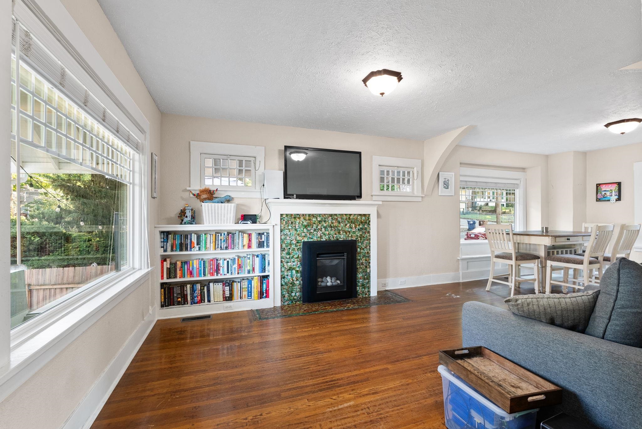 1224 Perry St - Photo 4