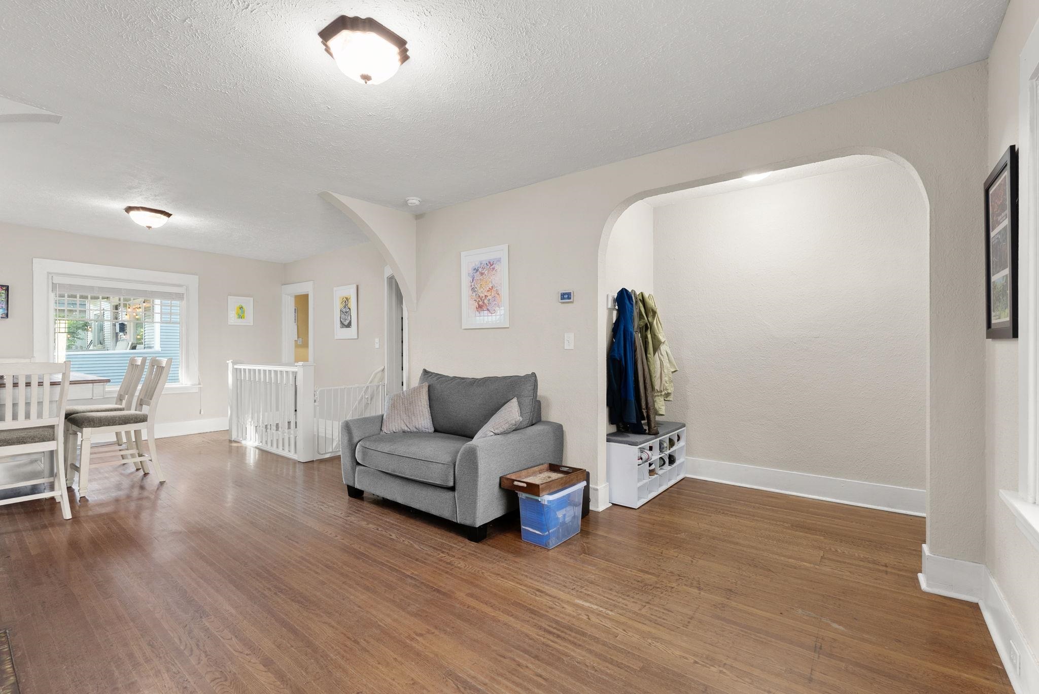 1224 Perry St - Photo 5