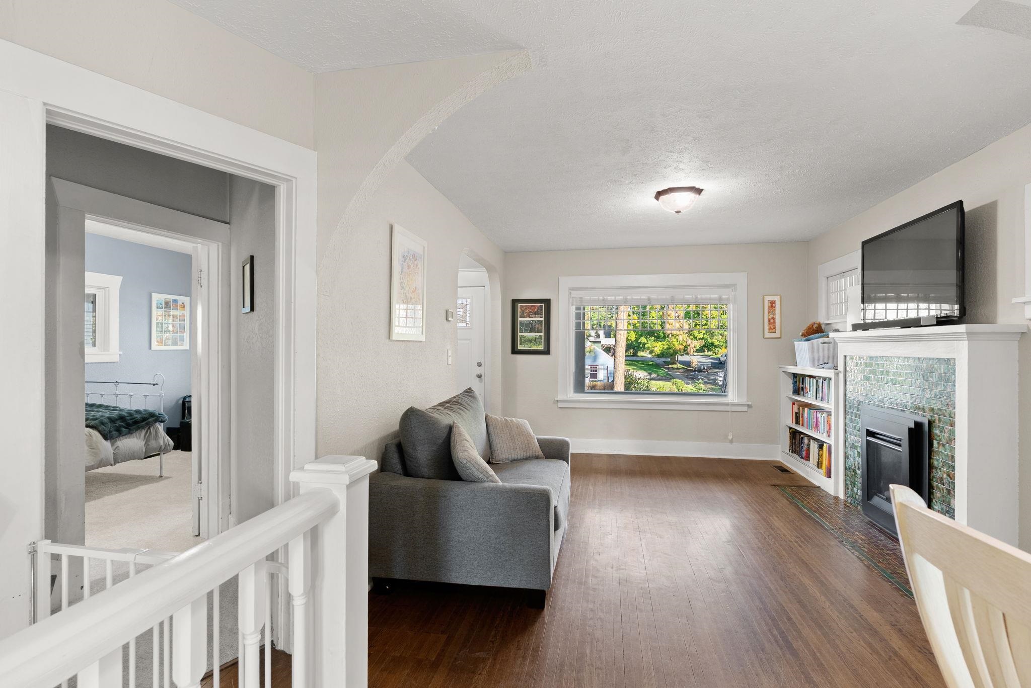 1224 Perry St - Photo 6