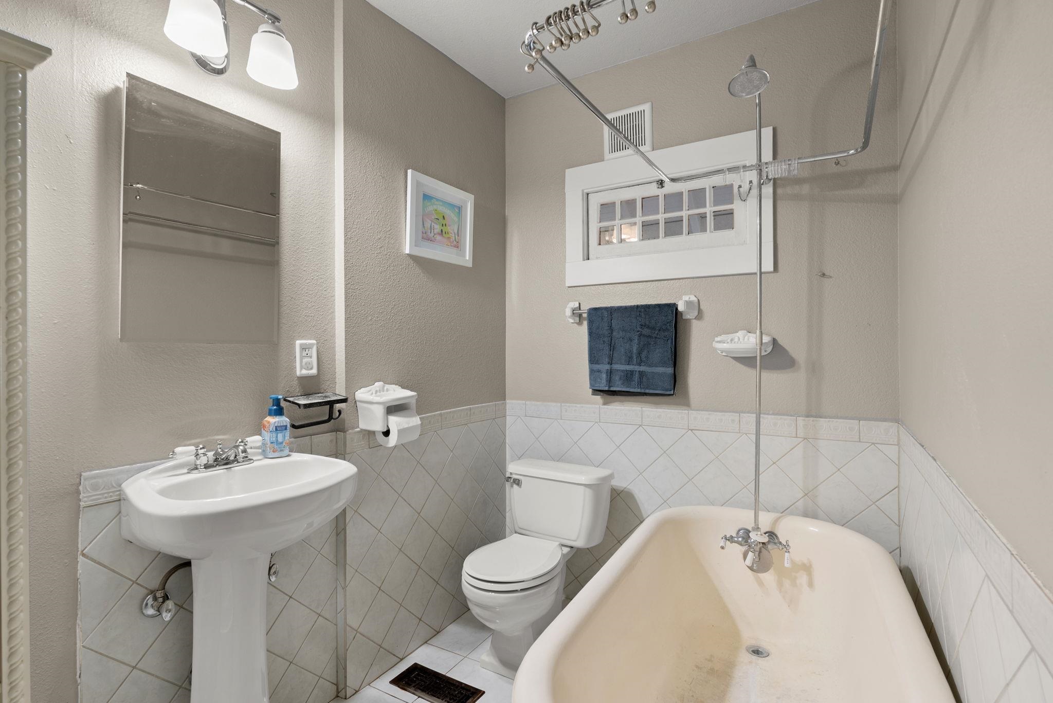 1224 Perry St - Photo 22