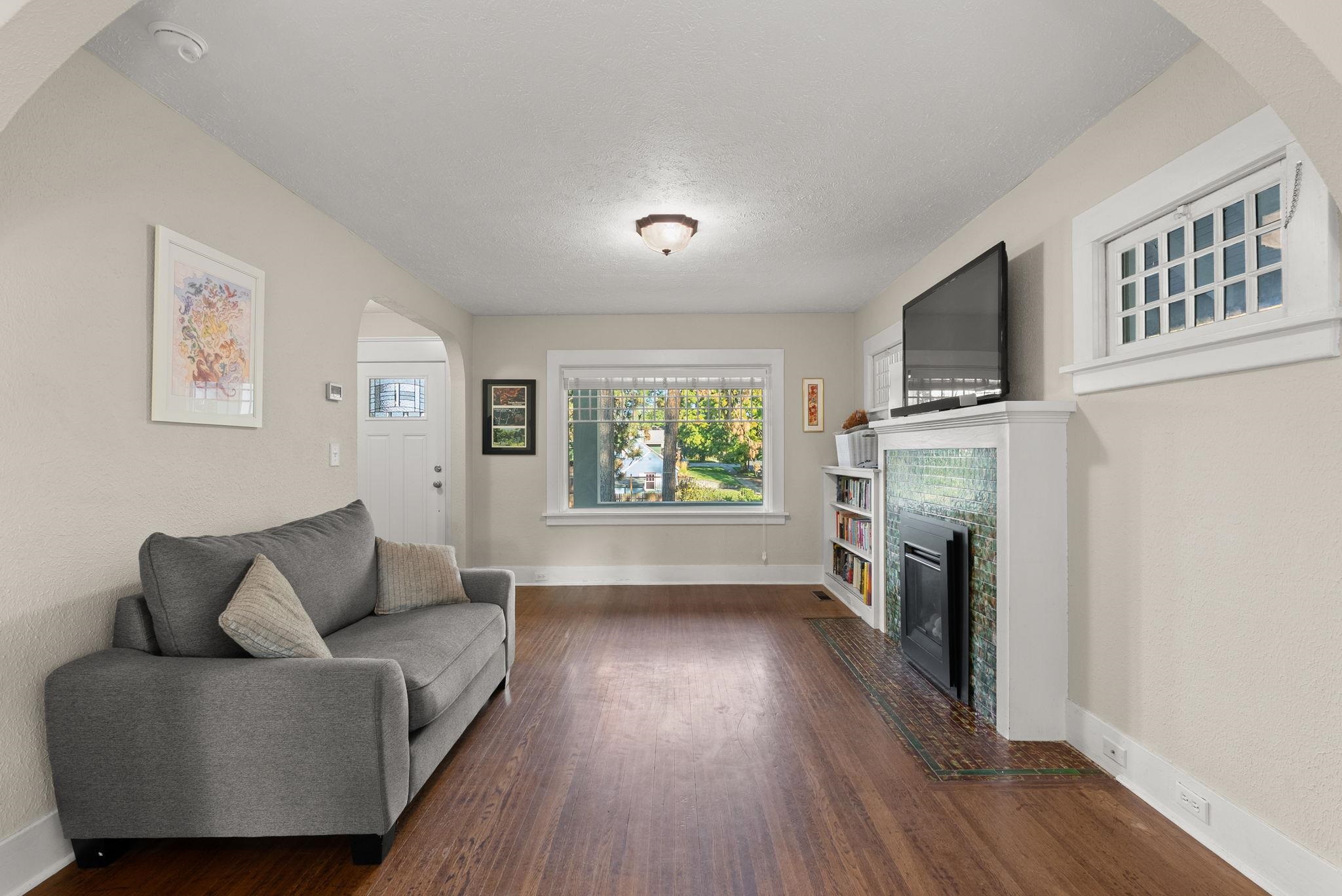 1224 Perry St - Photo 7