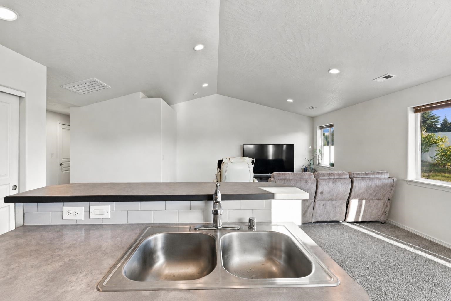 8531 W Pirates Ct - Photo 11