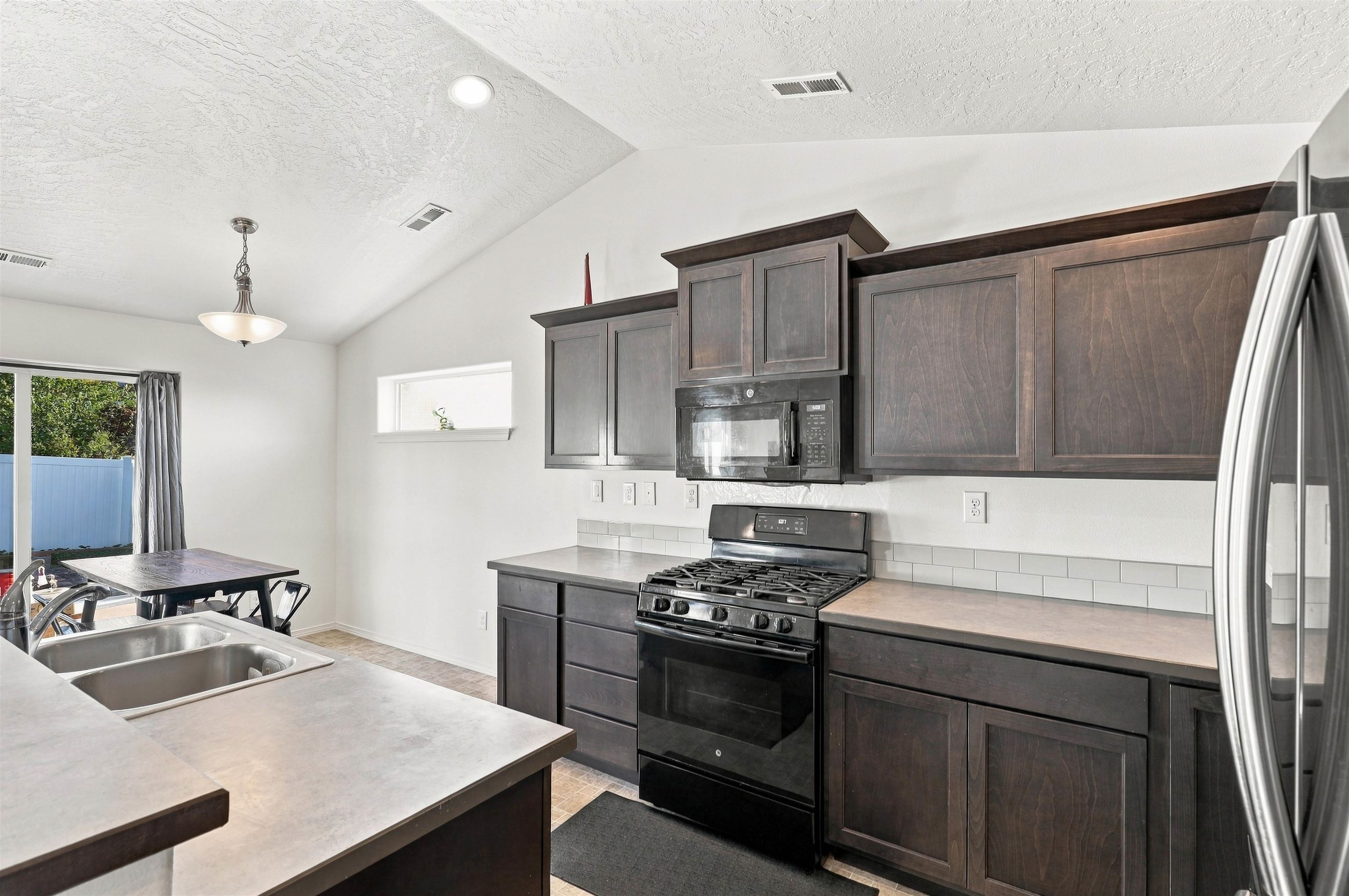 8531 W Pirates Ct - Photo 13