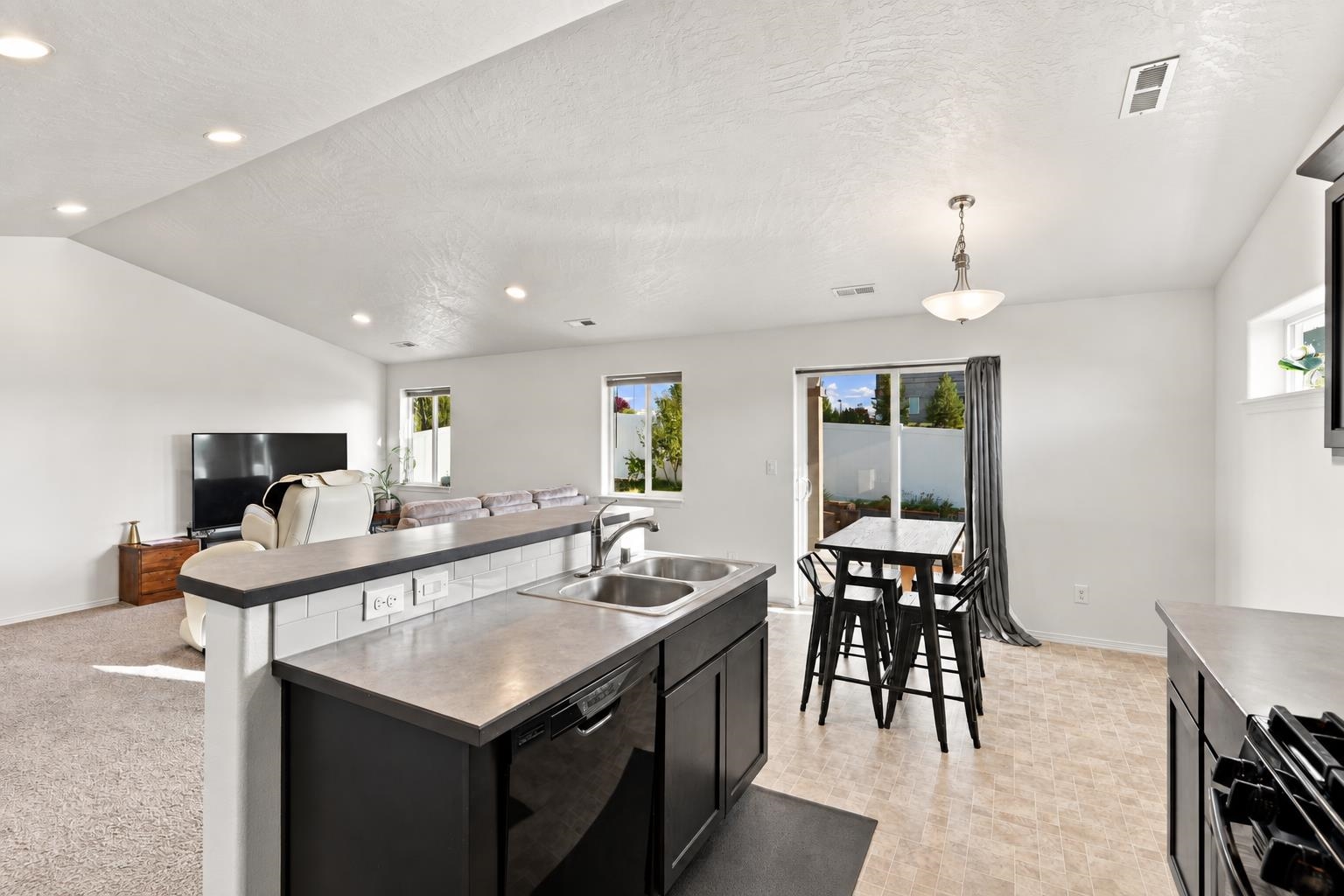 8531 W Pirates Ct - Photo 14