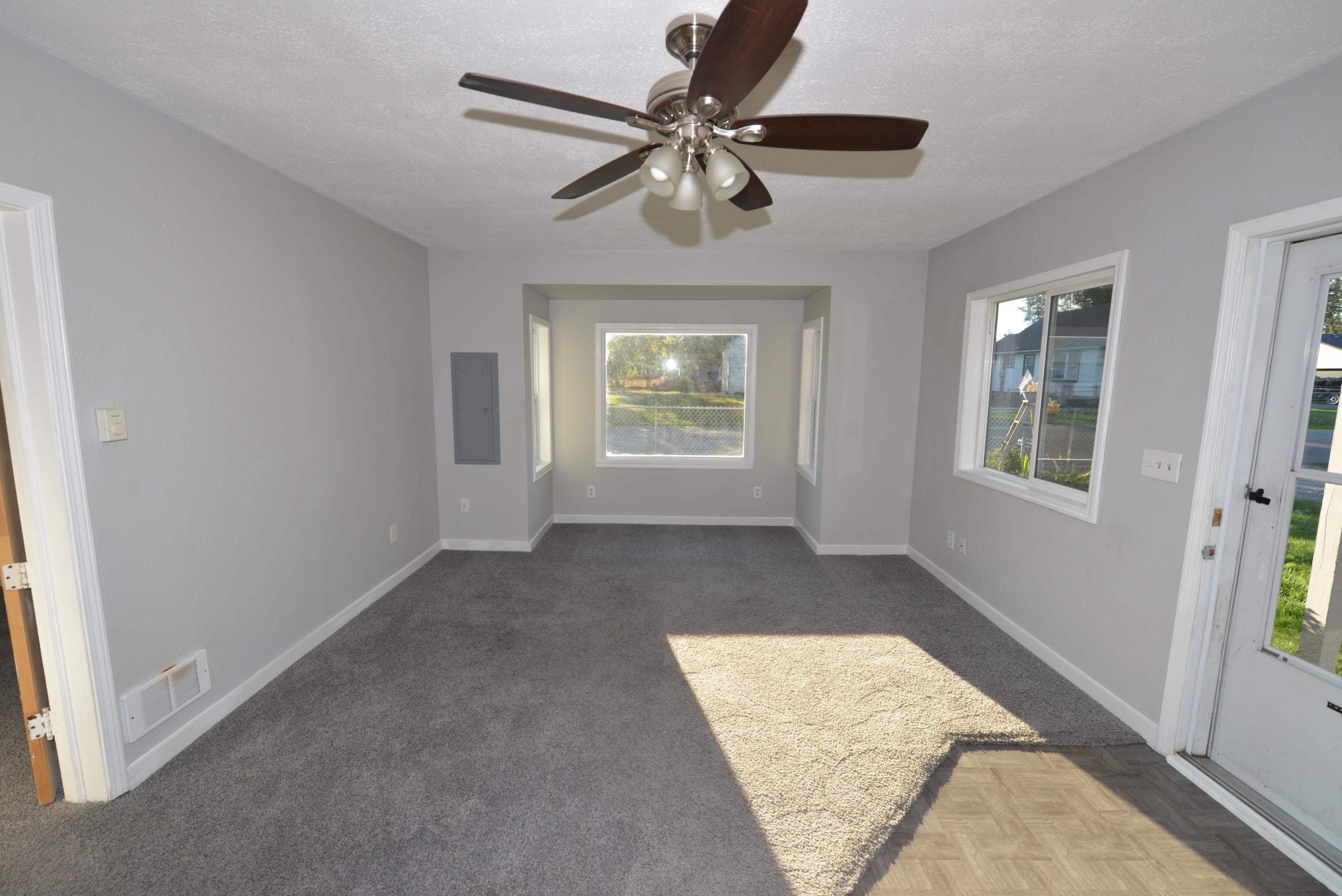 7102 E 9th Ave - Photo 4