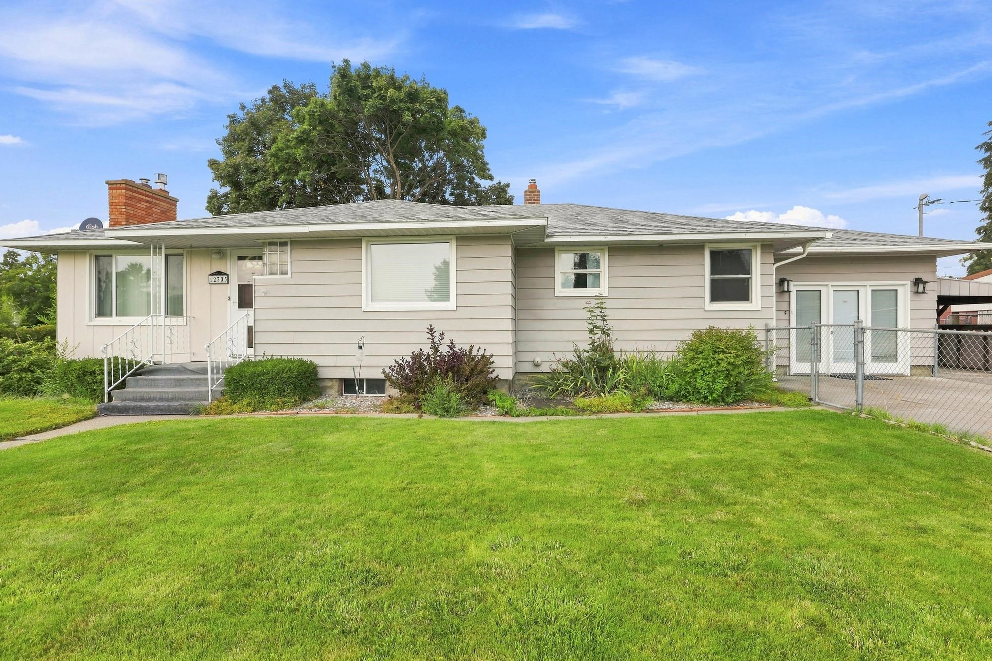 12703 E 8th Ave - Photo 3