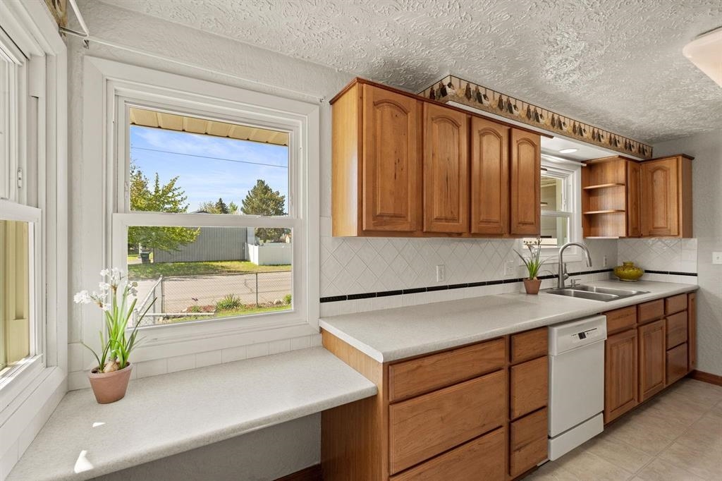 12703 E 8th Ave - Photo 11