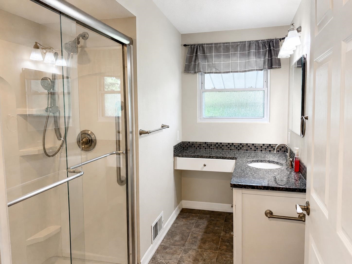12703 E 8th Ave - Photo 24