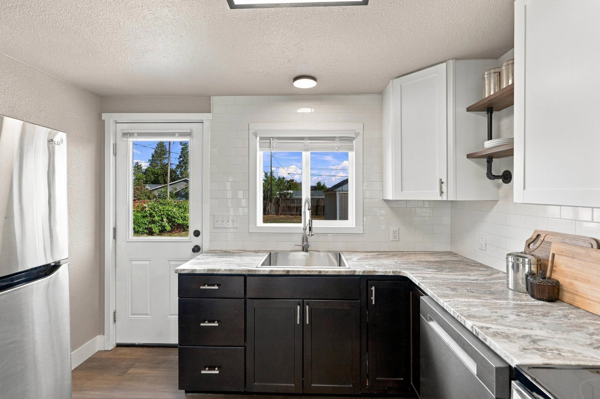 6327 E 7th Ave - Photo 10