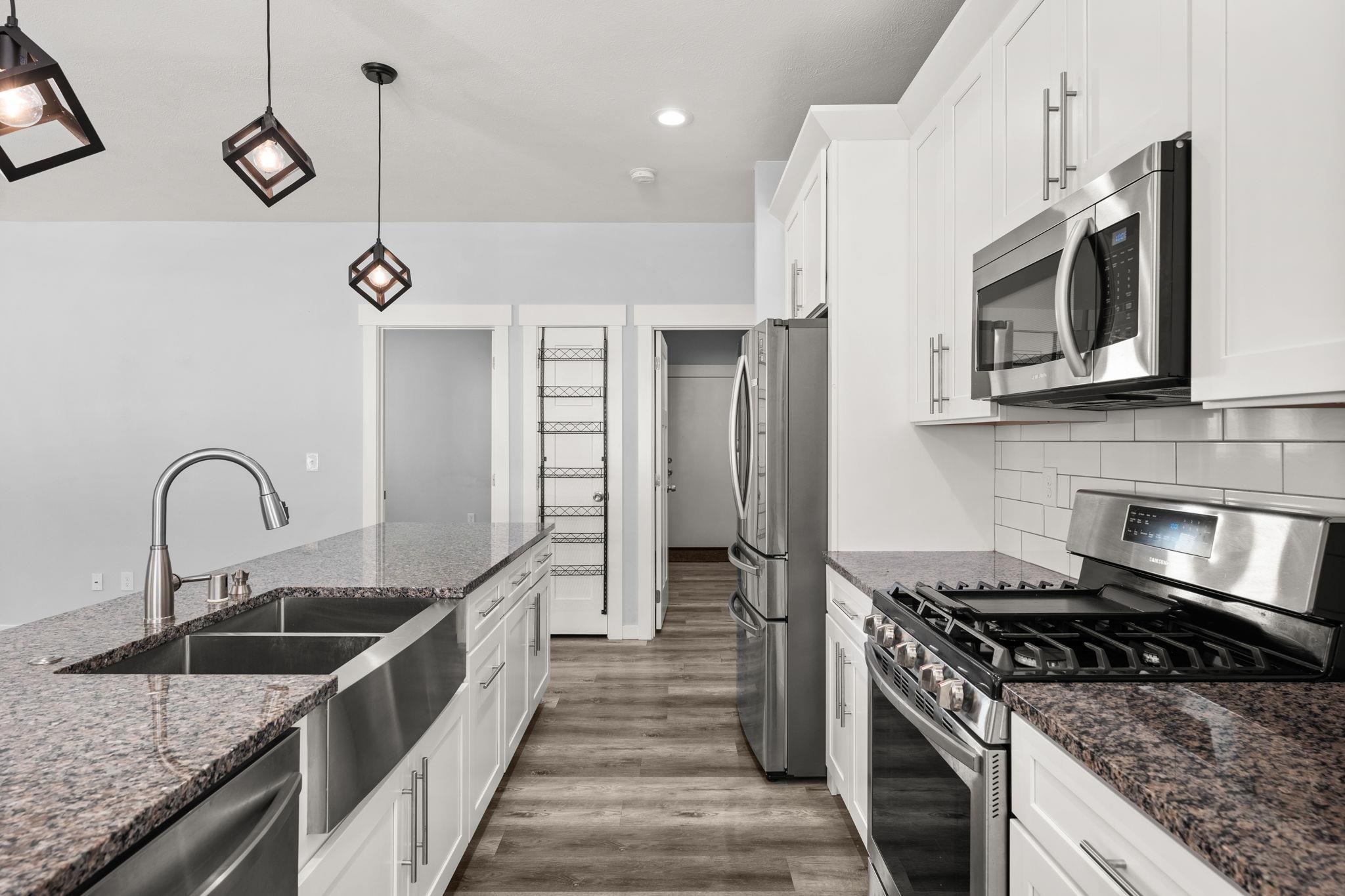 5021 E Grace Ave - Photo 9