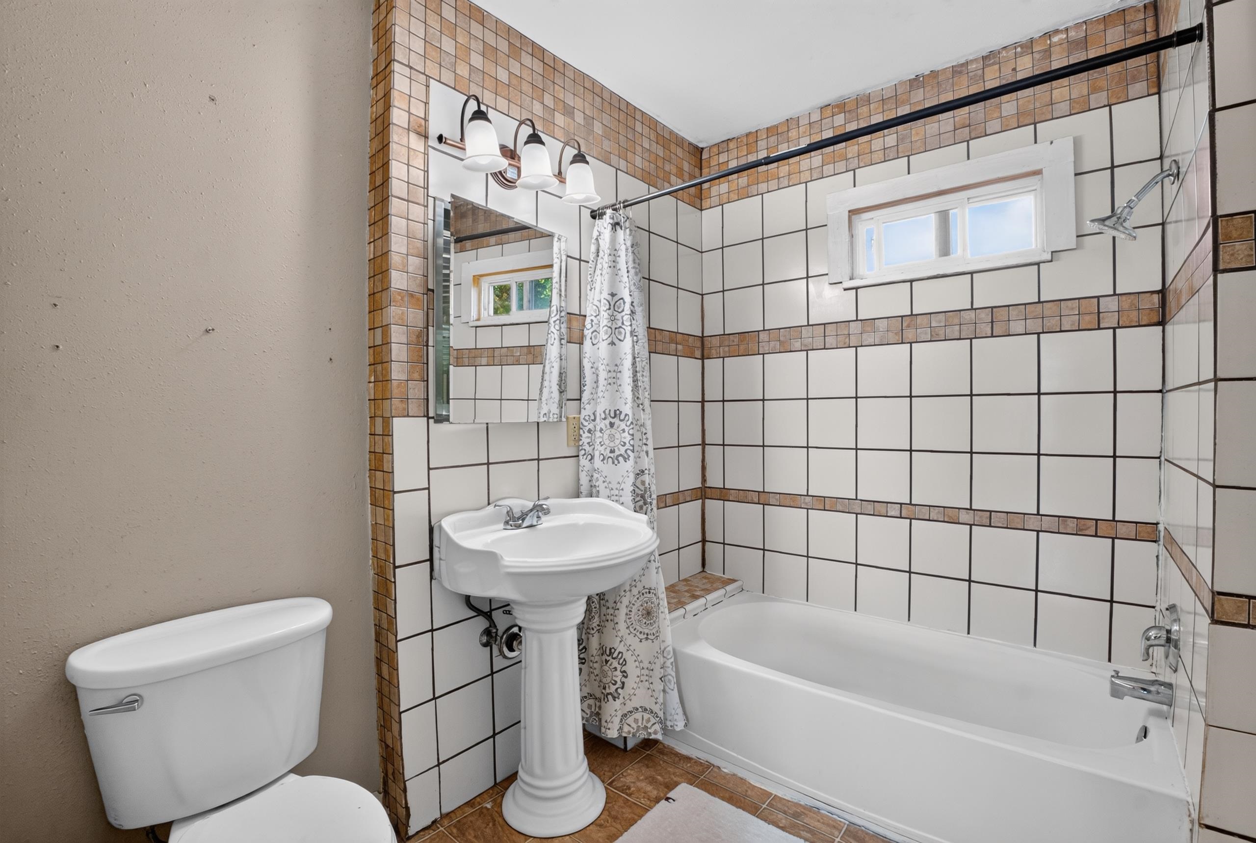 1105 E Olympic Ave - Photo 14