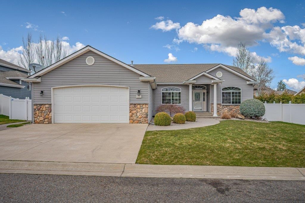16513 E 9th Ln - Photo 2