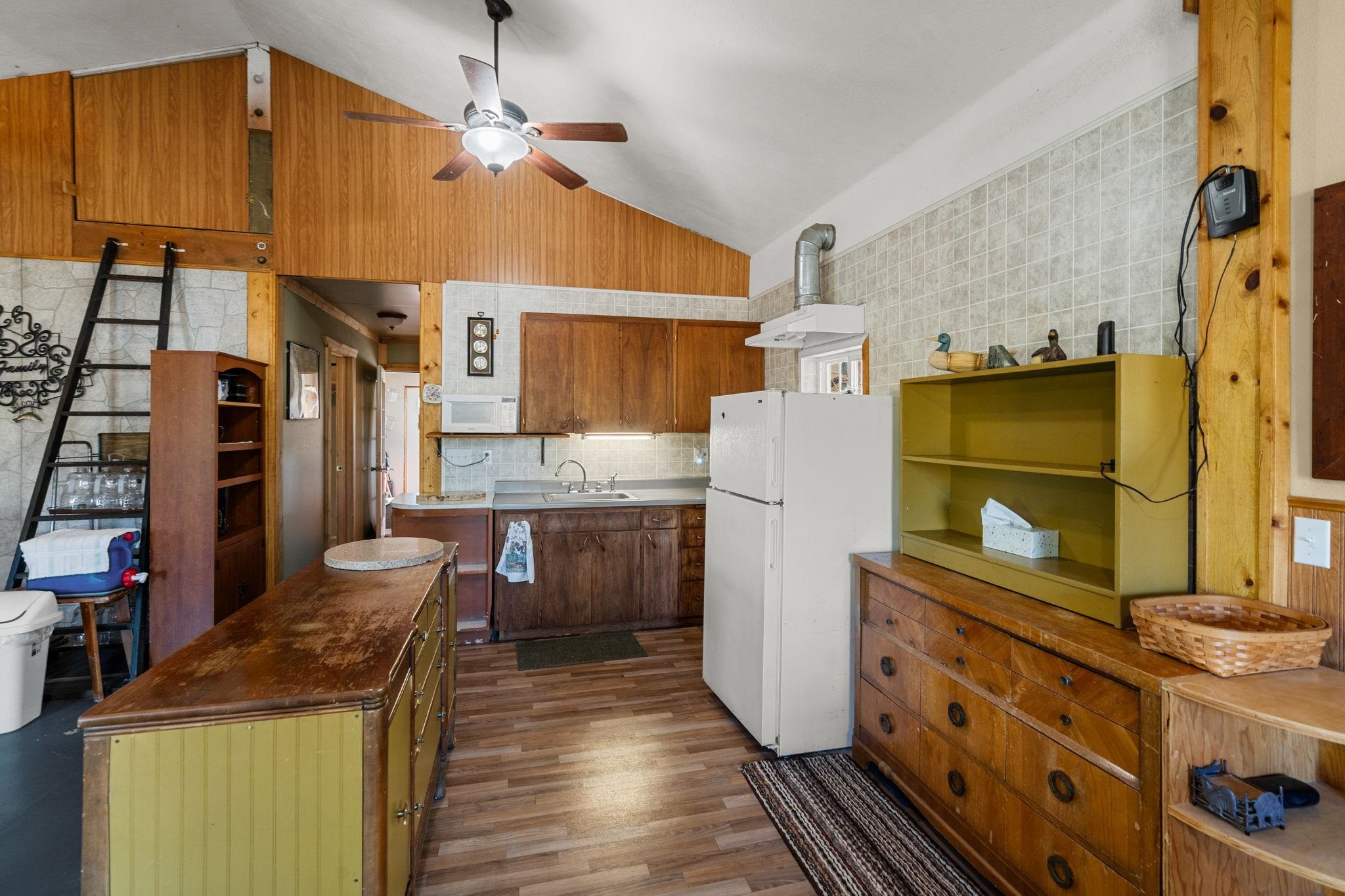 4548 Emilys Way - Photo 18