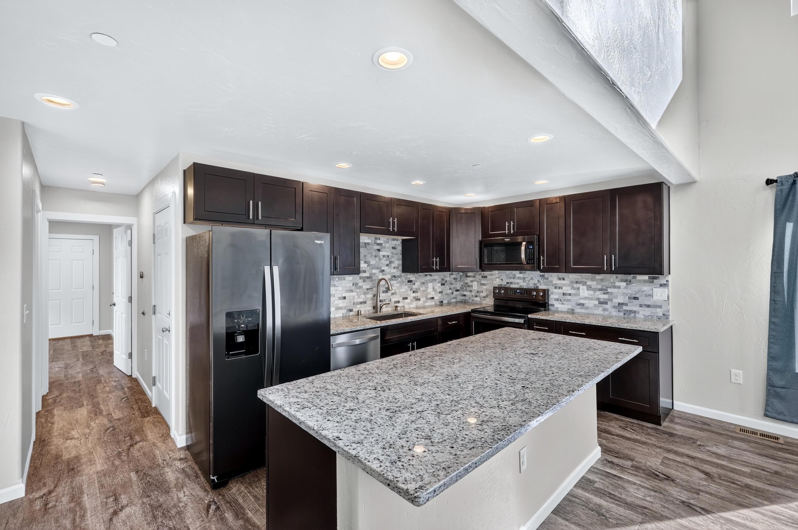 2708 N Miami Ct - Photo 2