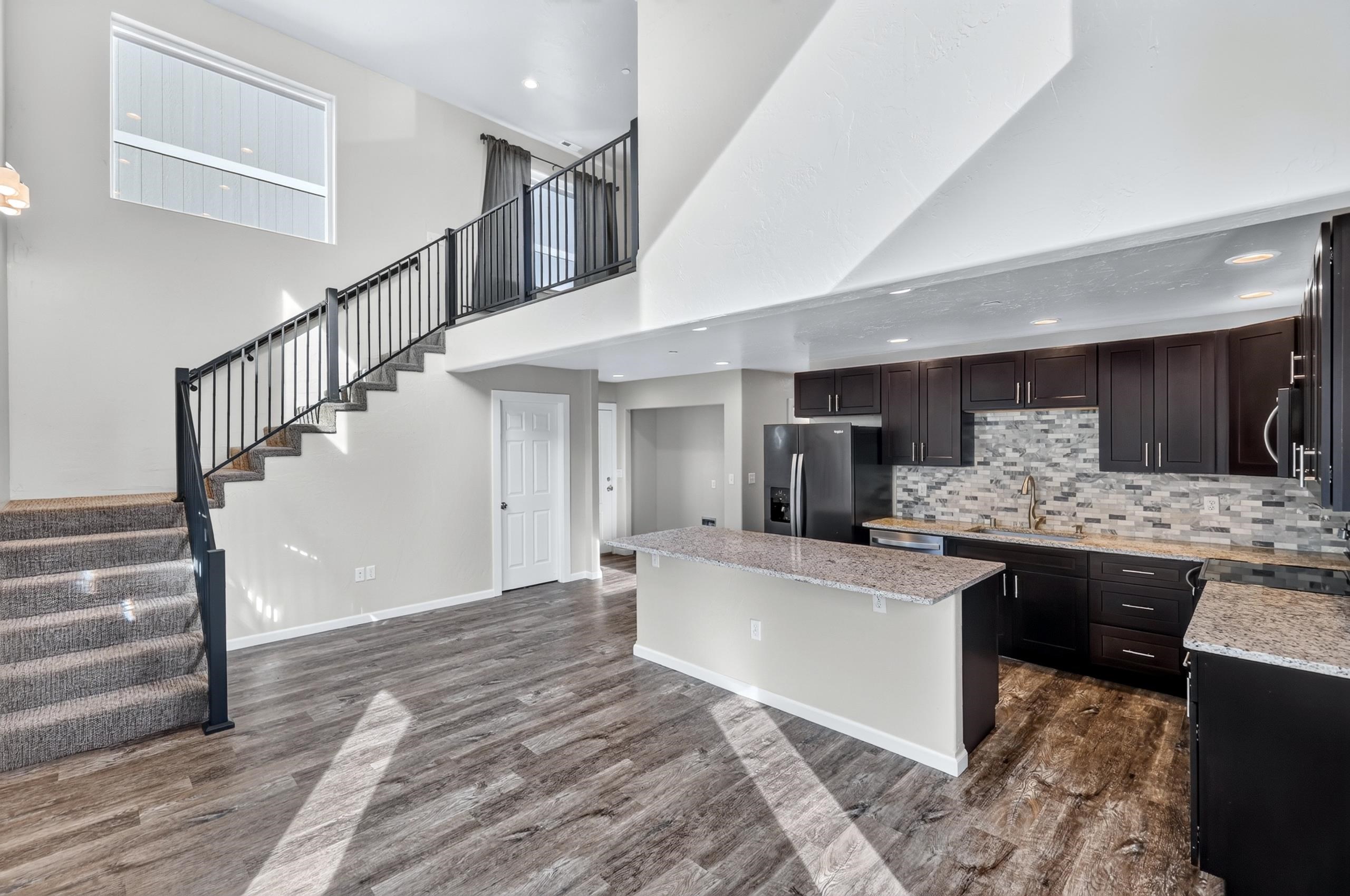 2708 N Miami Ct - Photo 3