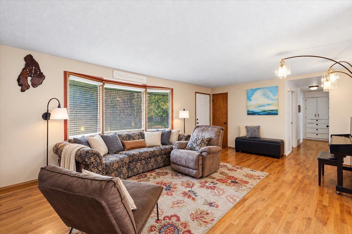 1221 W Columbia Ave - Photo 5