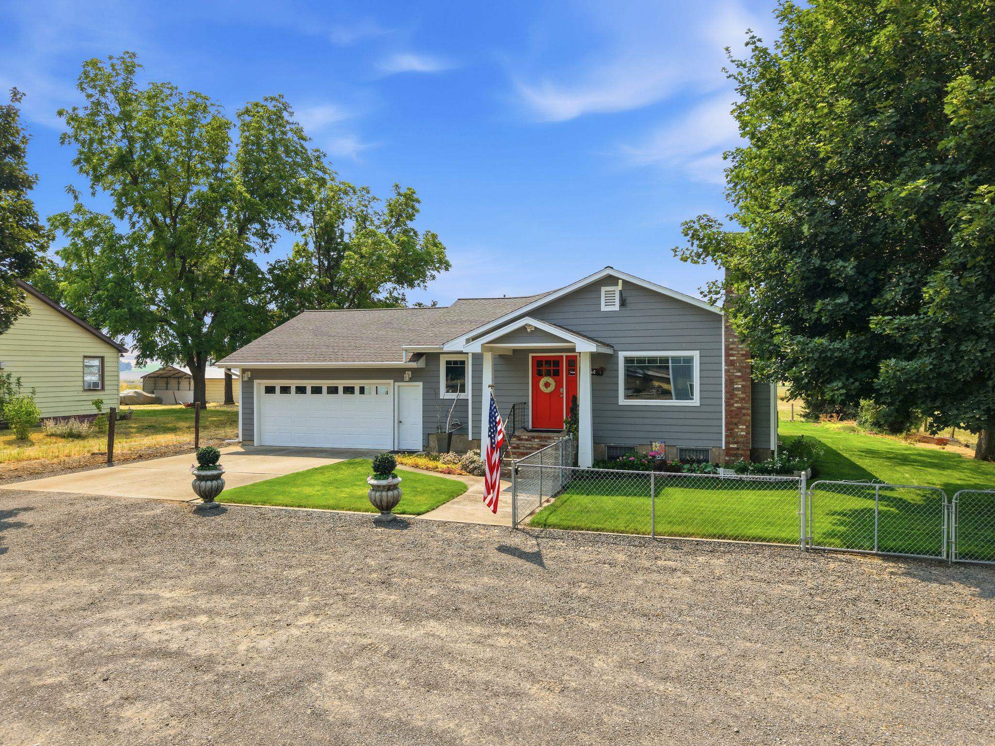 6354 Lancaster Rd - Photo 3