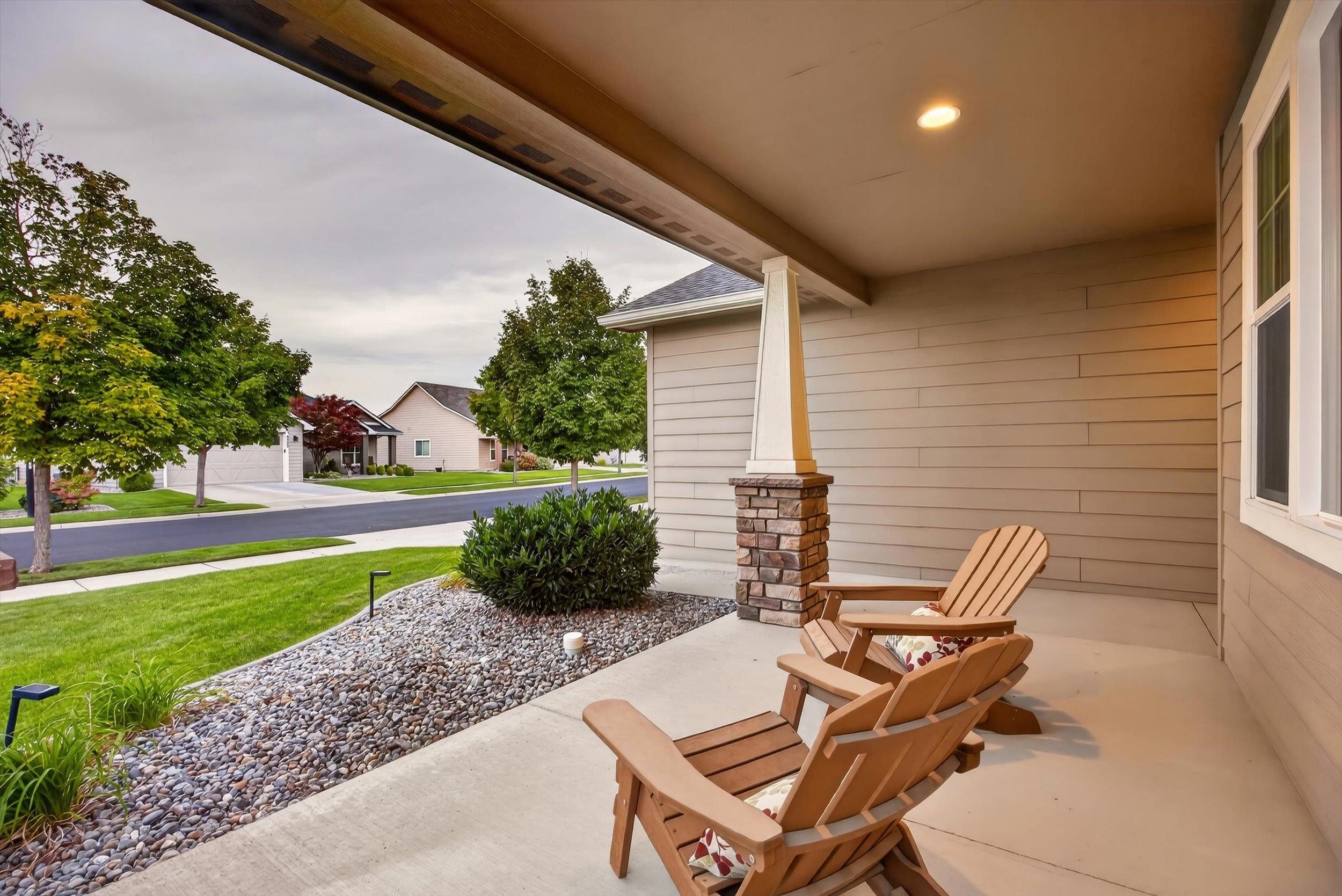 9322 N Rosebury Ln - Photo 2