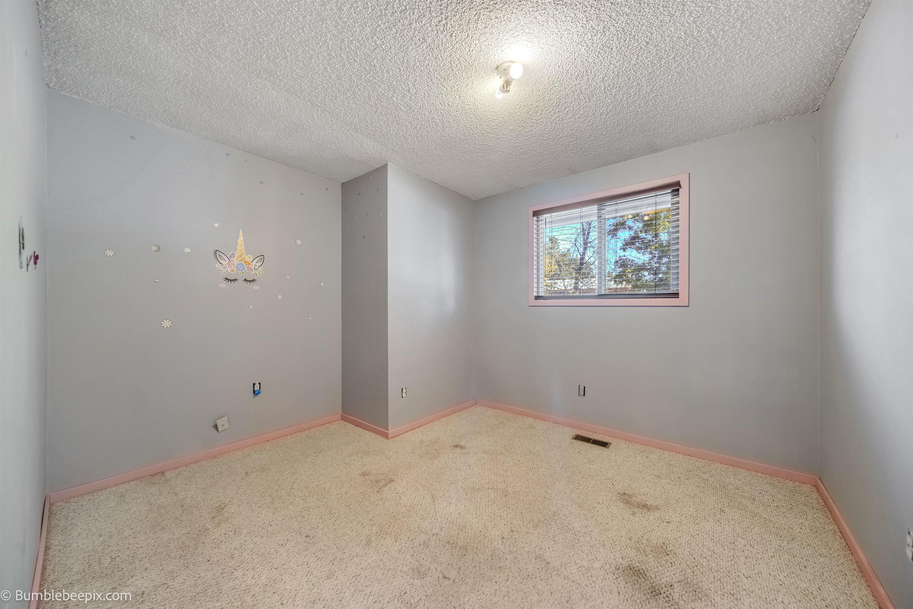 105 N Holiday Rd - Photo 15